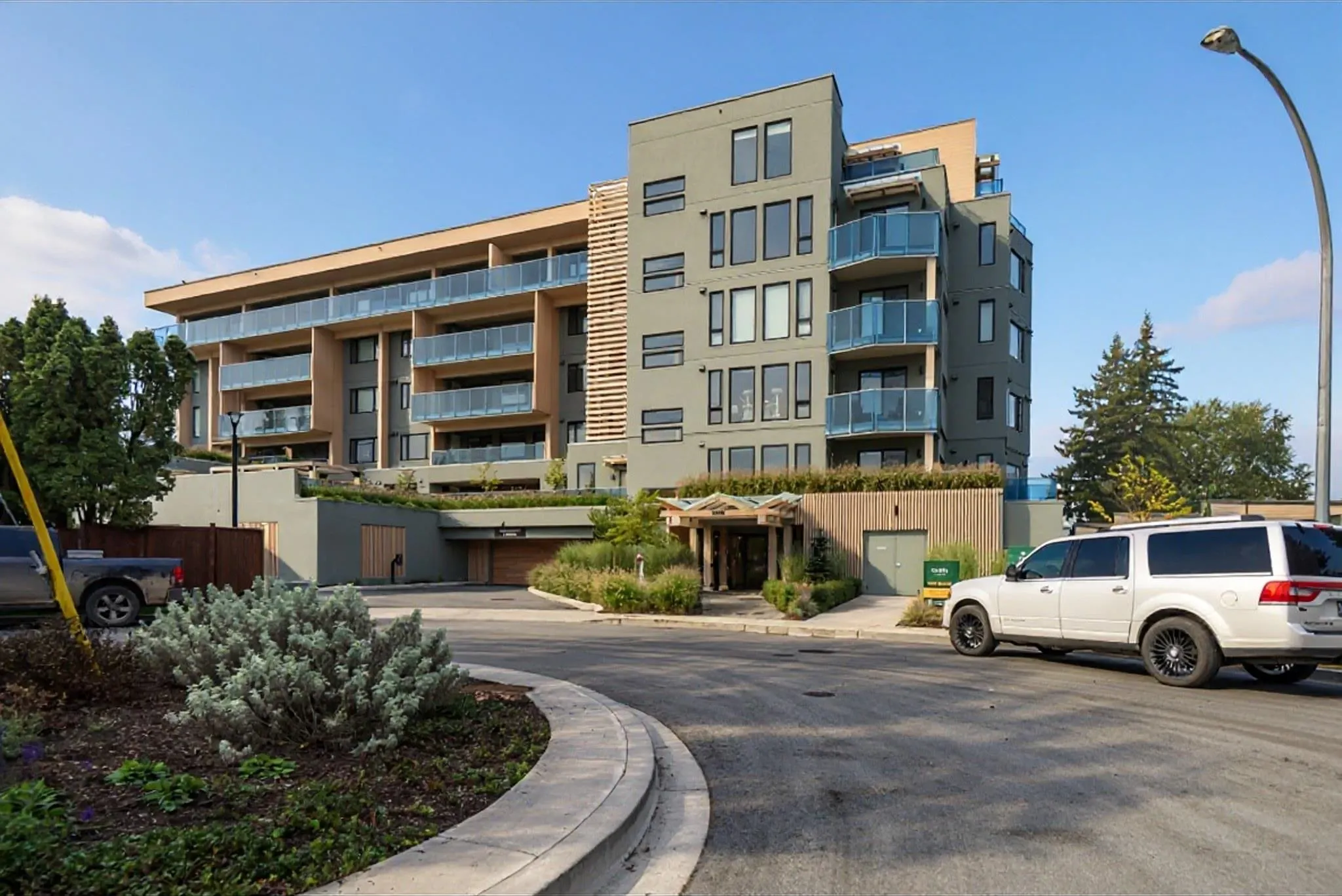 33160 Plaxton Crescent #301
