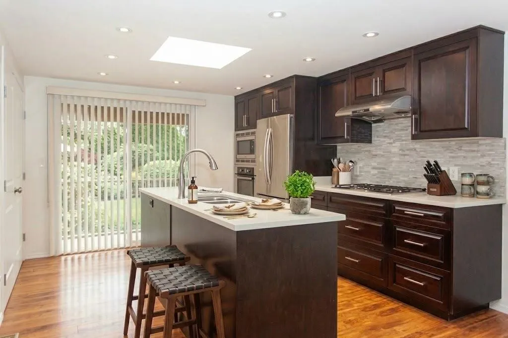 3031 200 Street #7