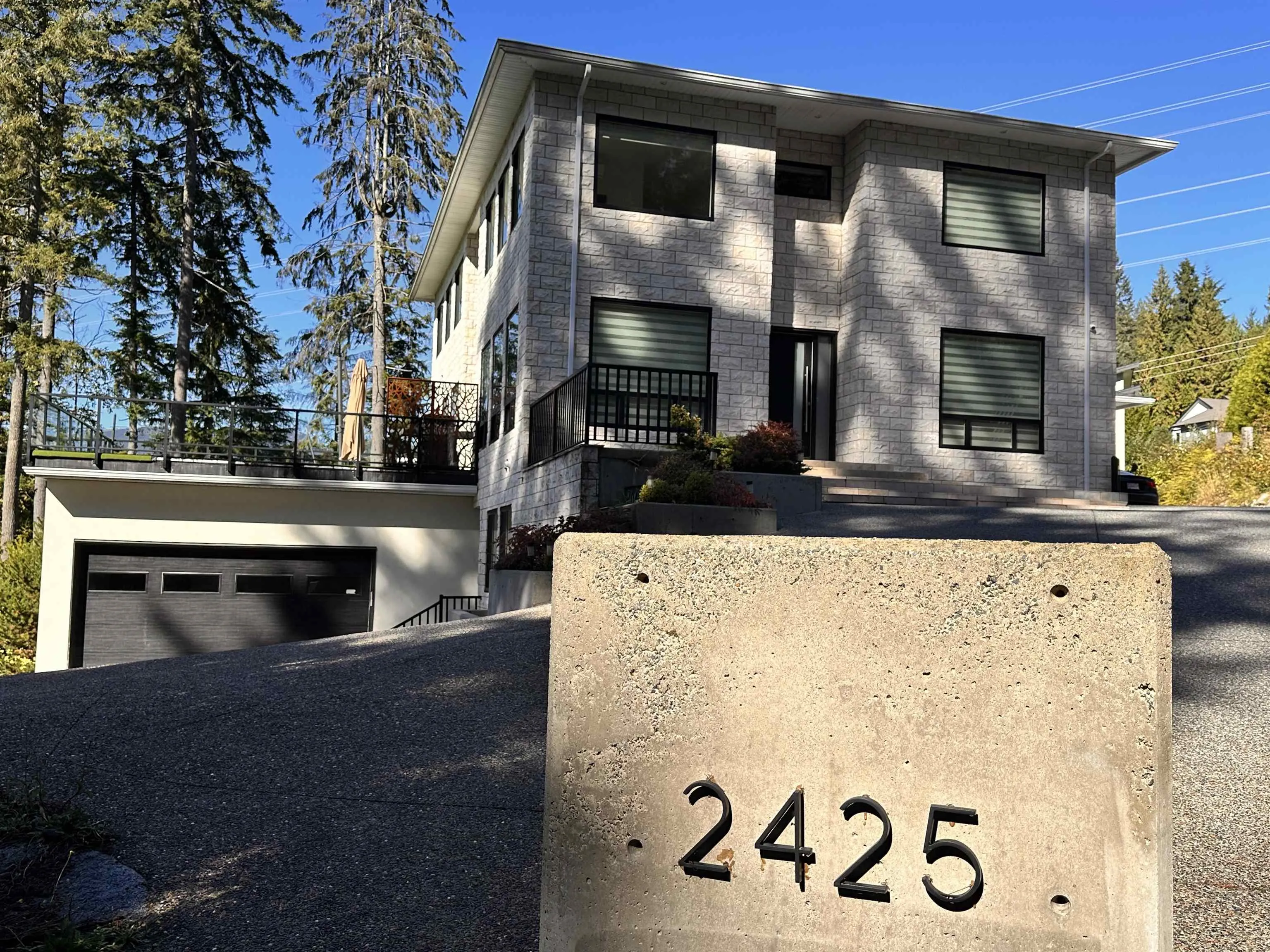 2425 Leggett Drive