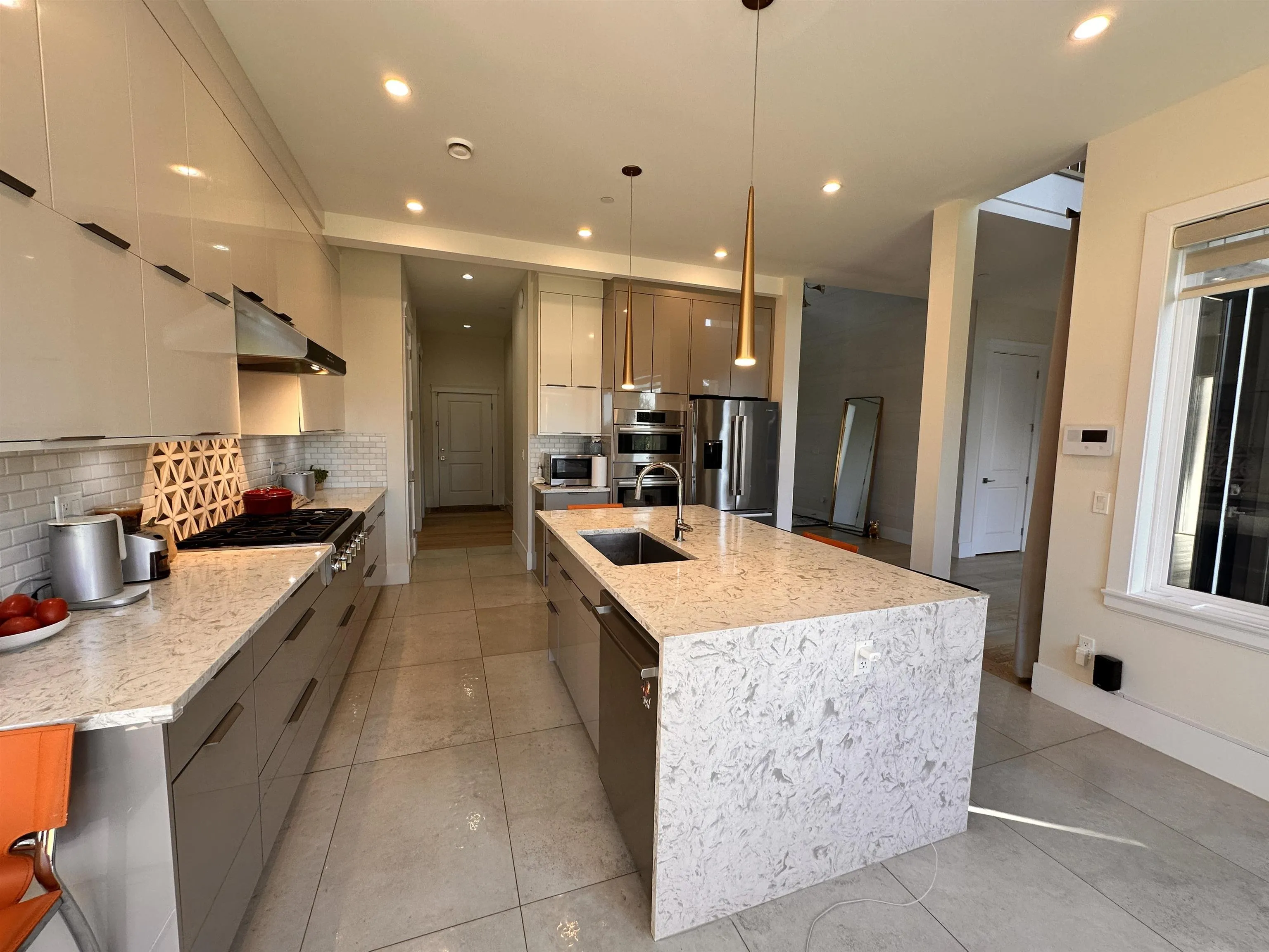 2425 Leggett Drive