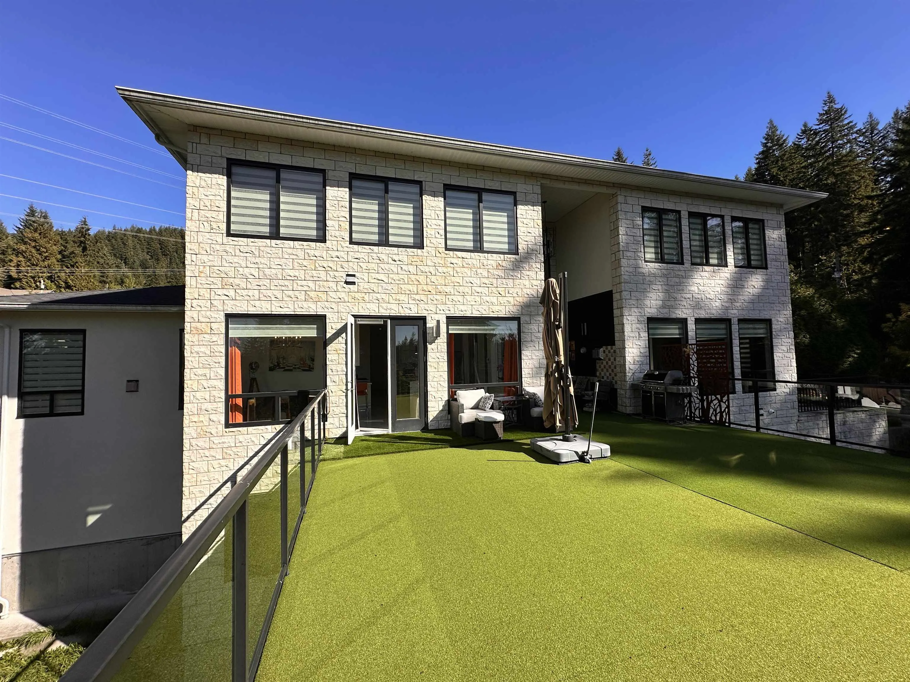 2425 Leggett Drive