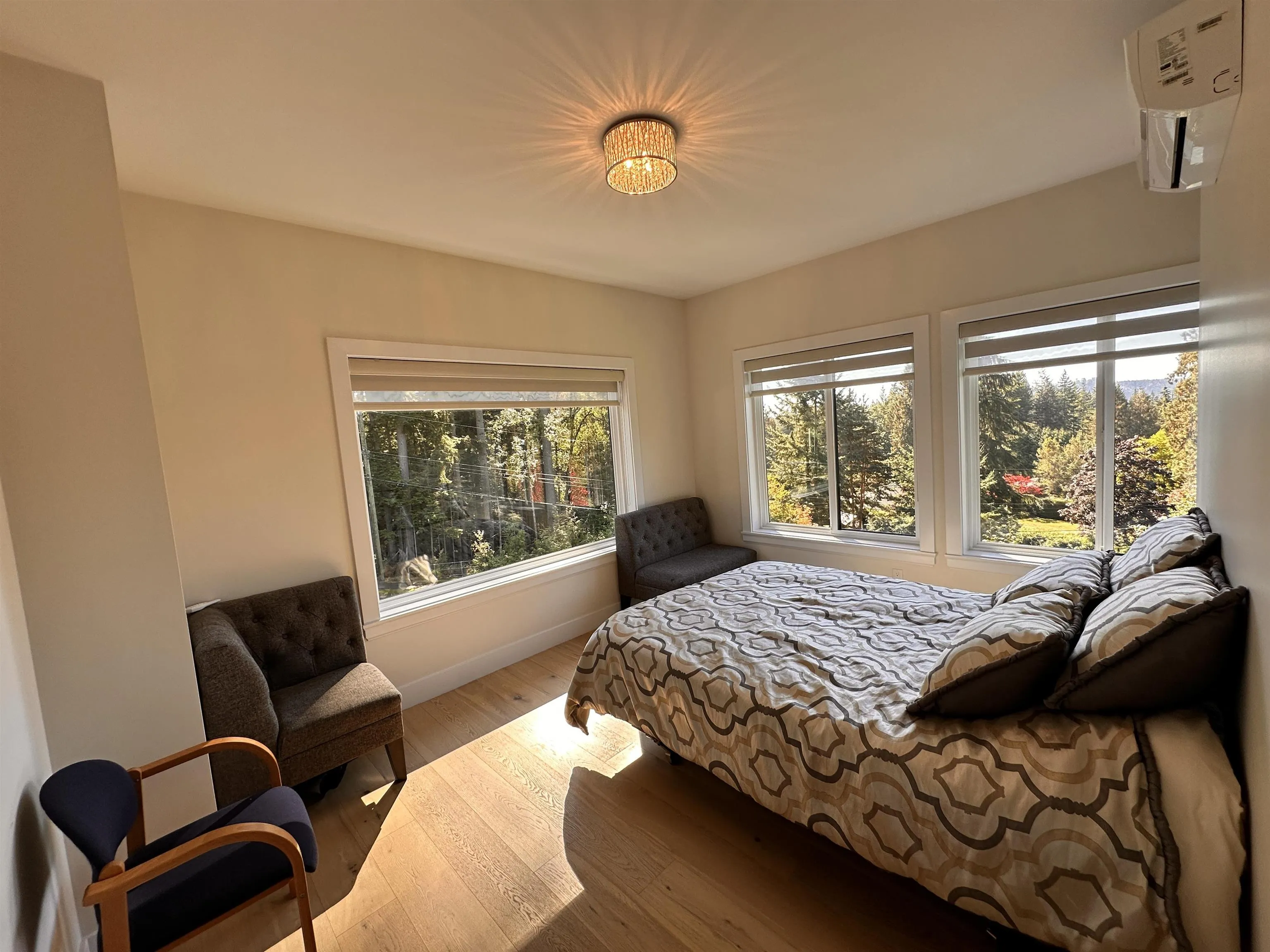 2425 Leggett Drive