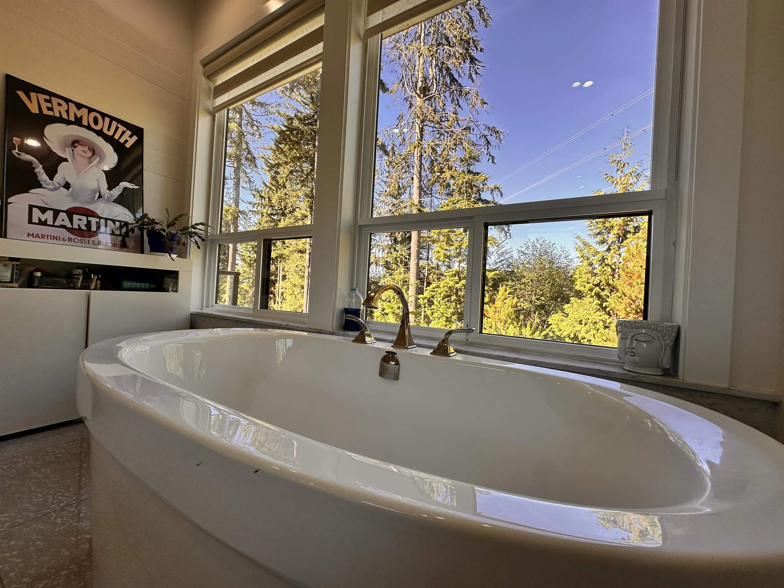 2425 Leggett Drive