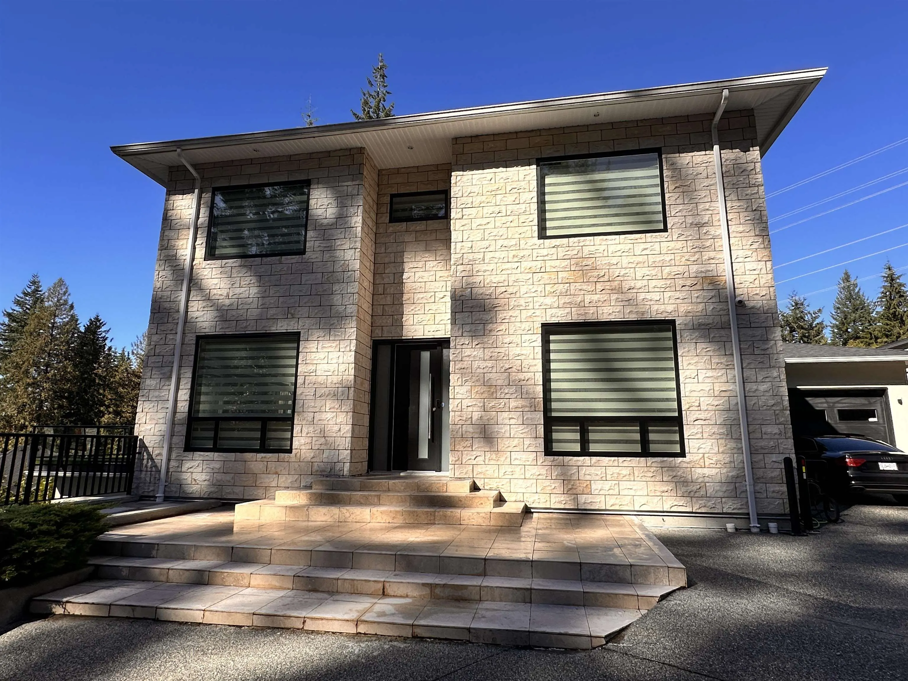 2425 Leggett Drive
