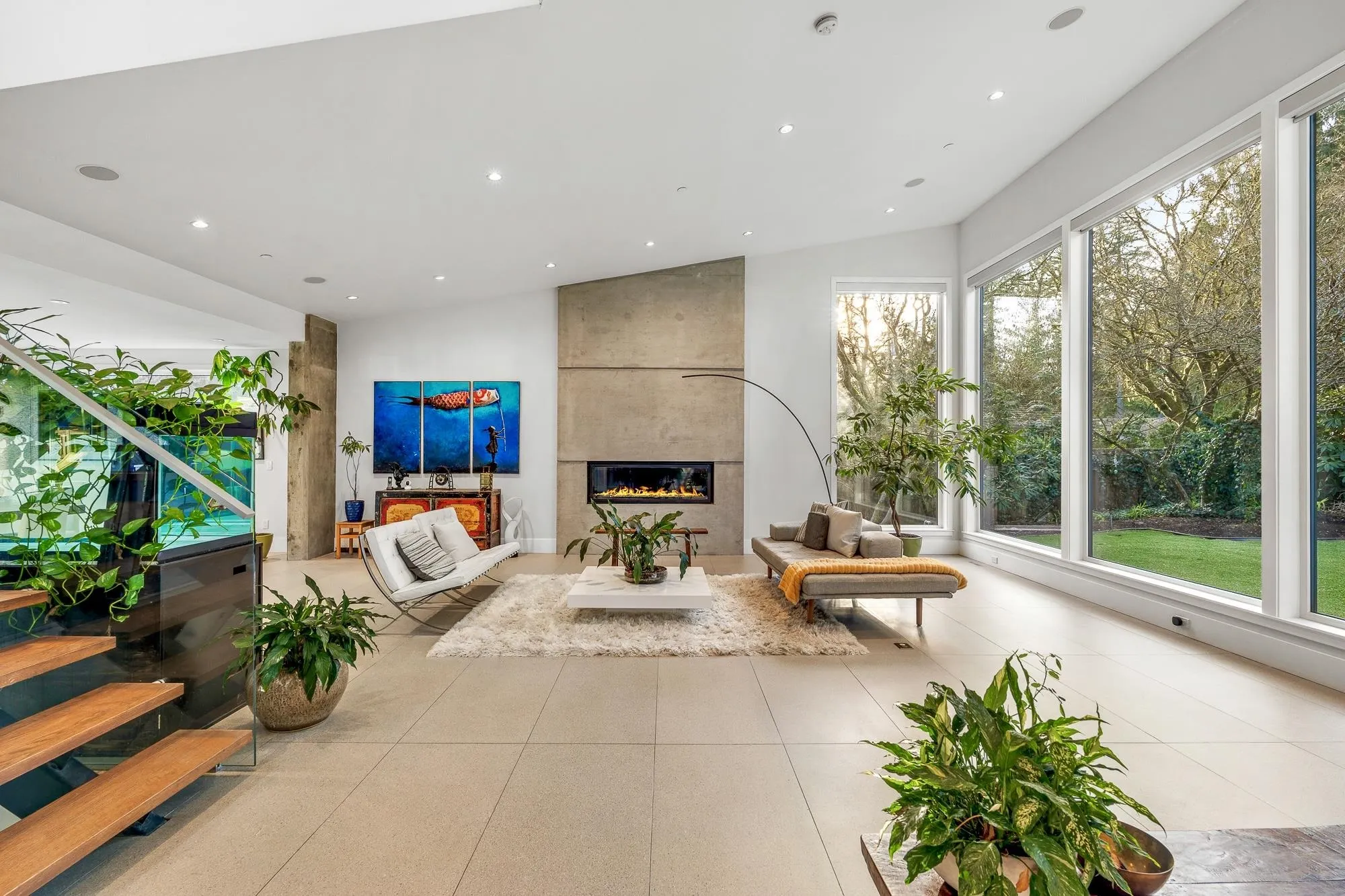 388 Hidhurst Place