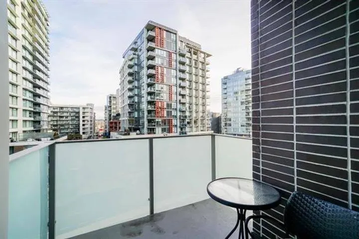 1661 Quebec Street #5xx
