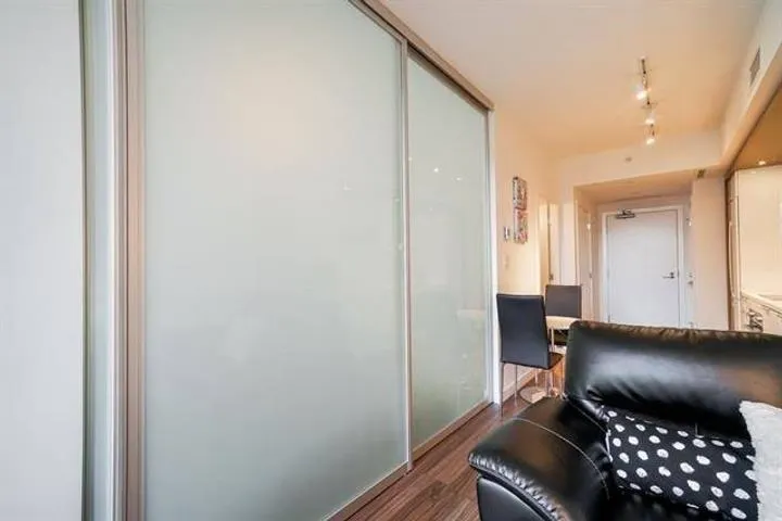 1661 Quebec Street #5xx