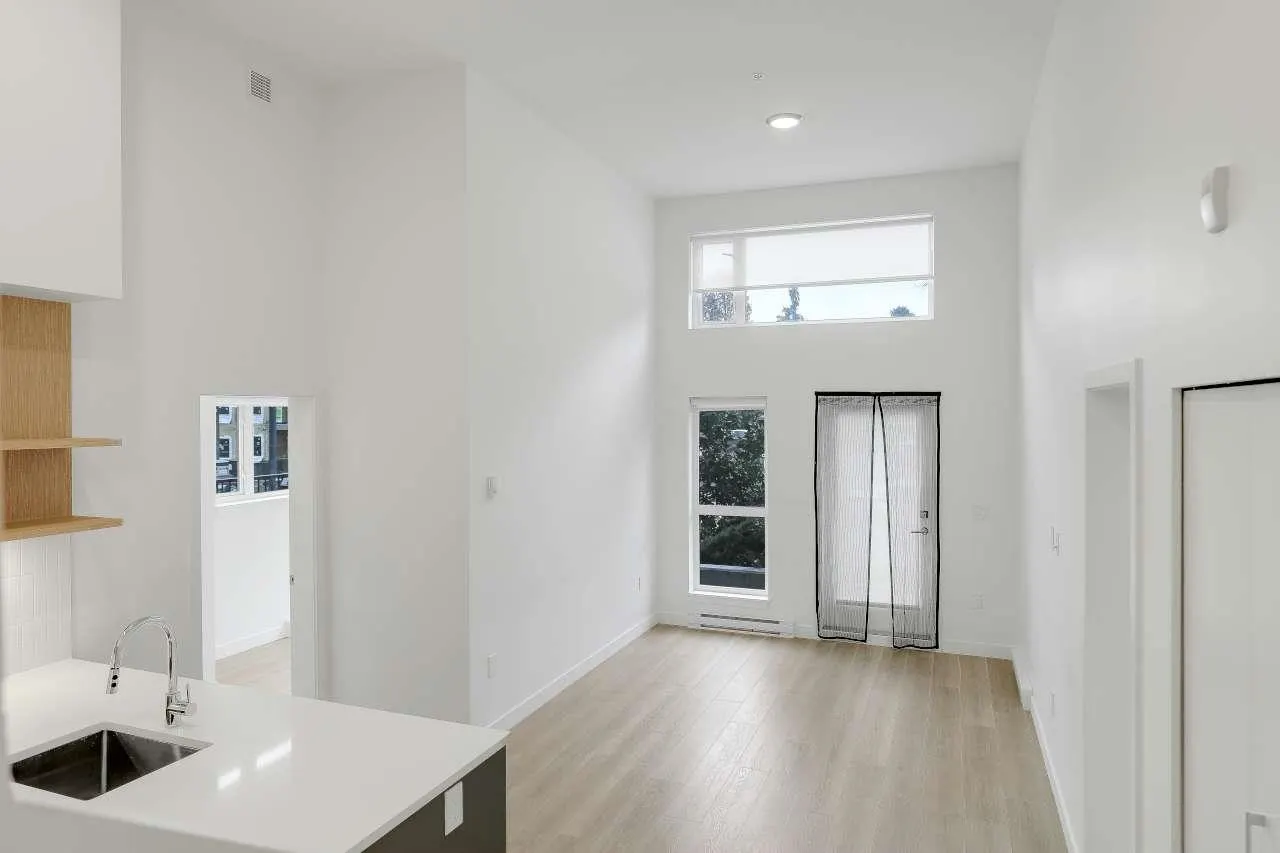 10777 138 Street #119