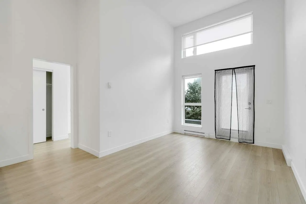 10777 138 Street #119