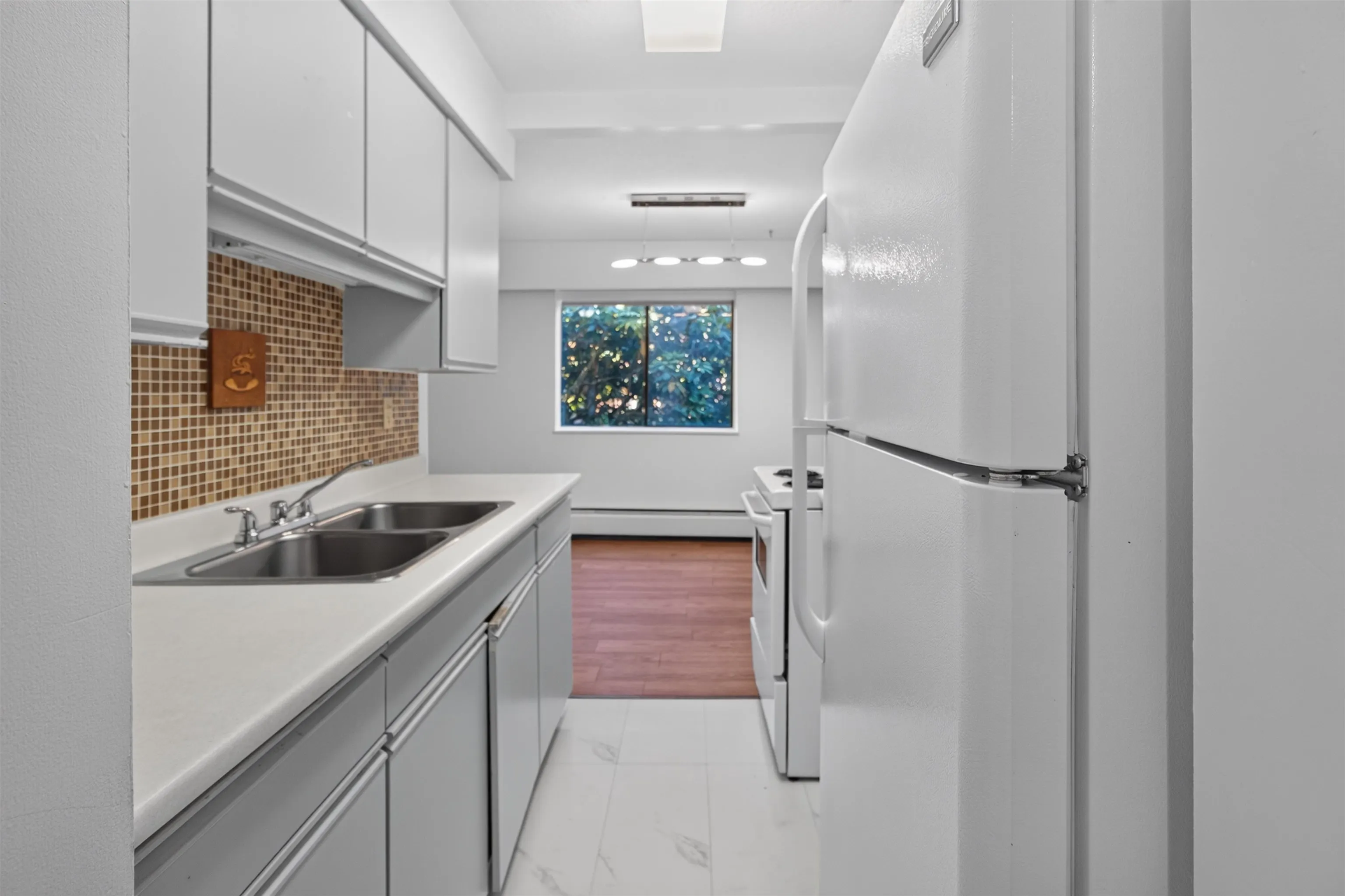 5127 Irving Street #107