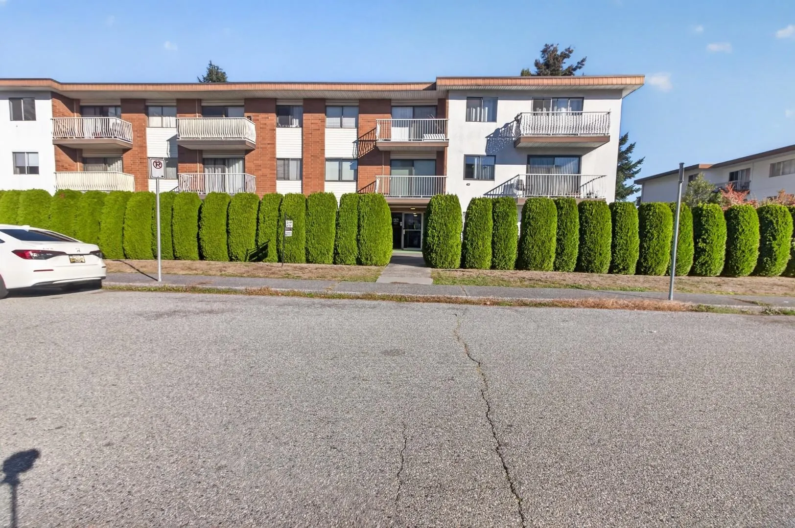 5127 Irving Street #107