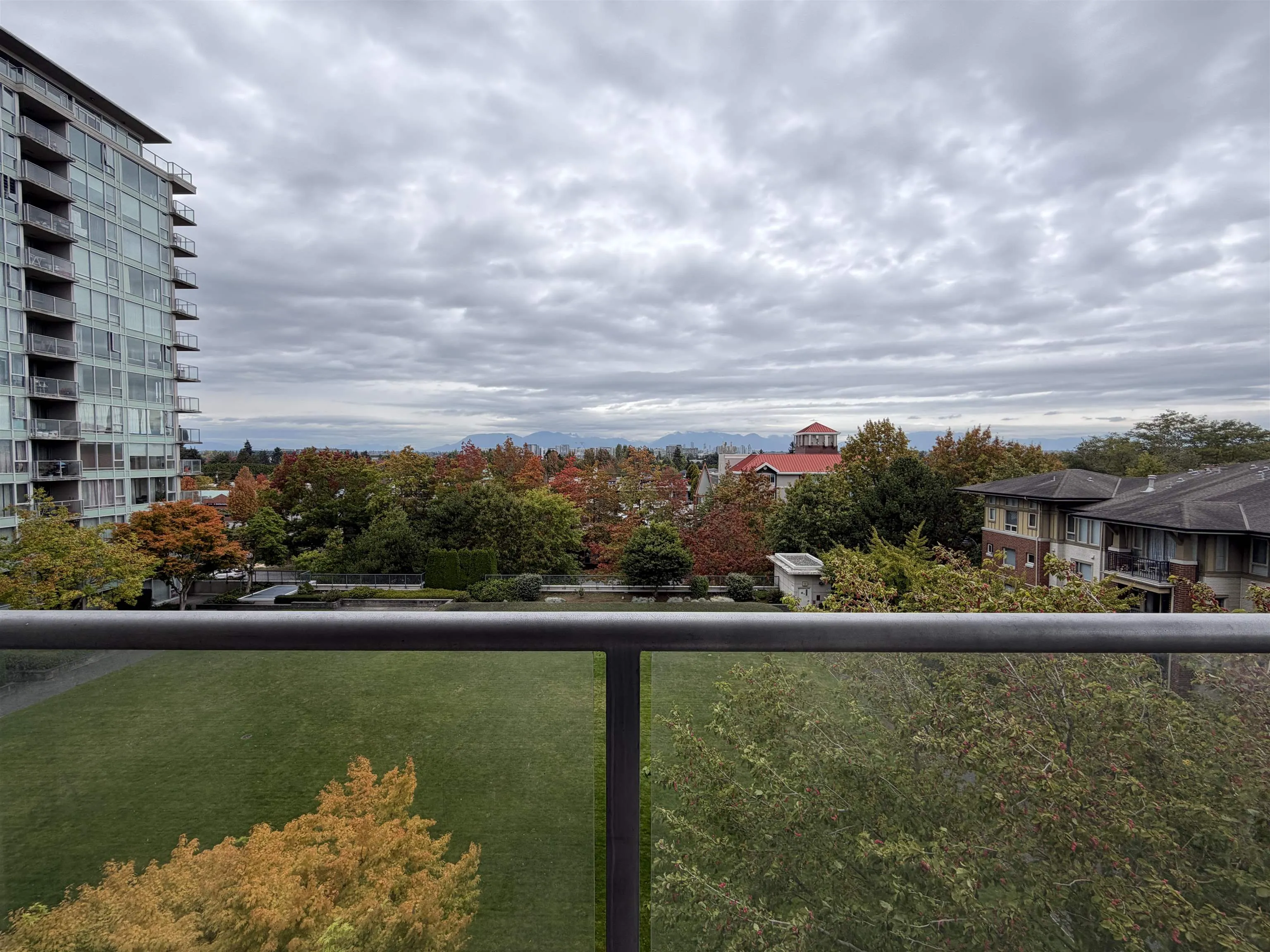 5068 Kwantlen Street #803