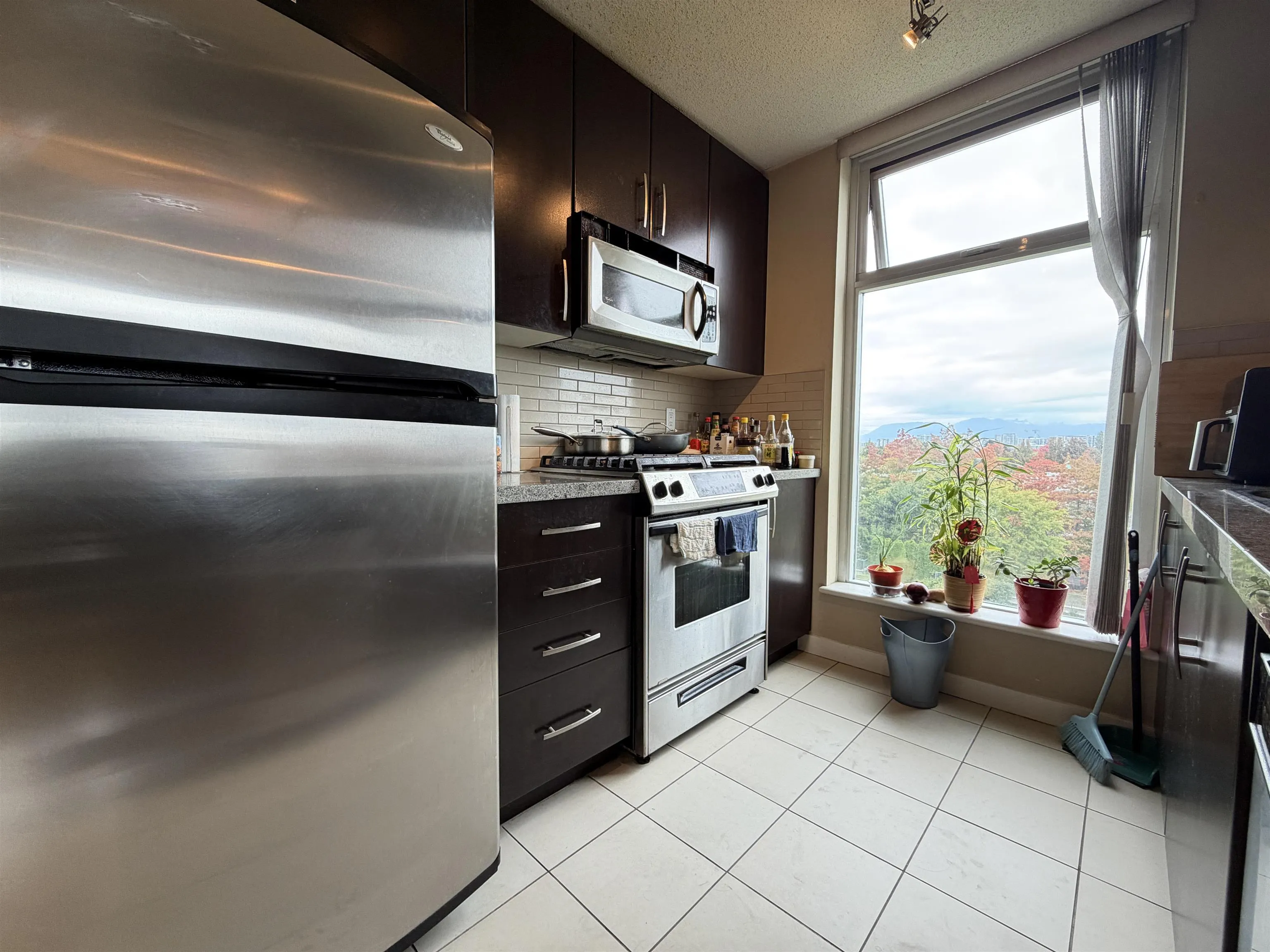 5068 Kwantlen Street #803