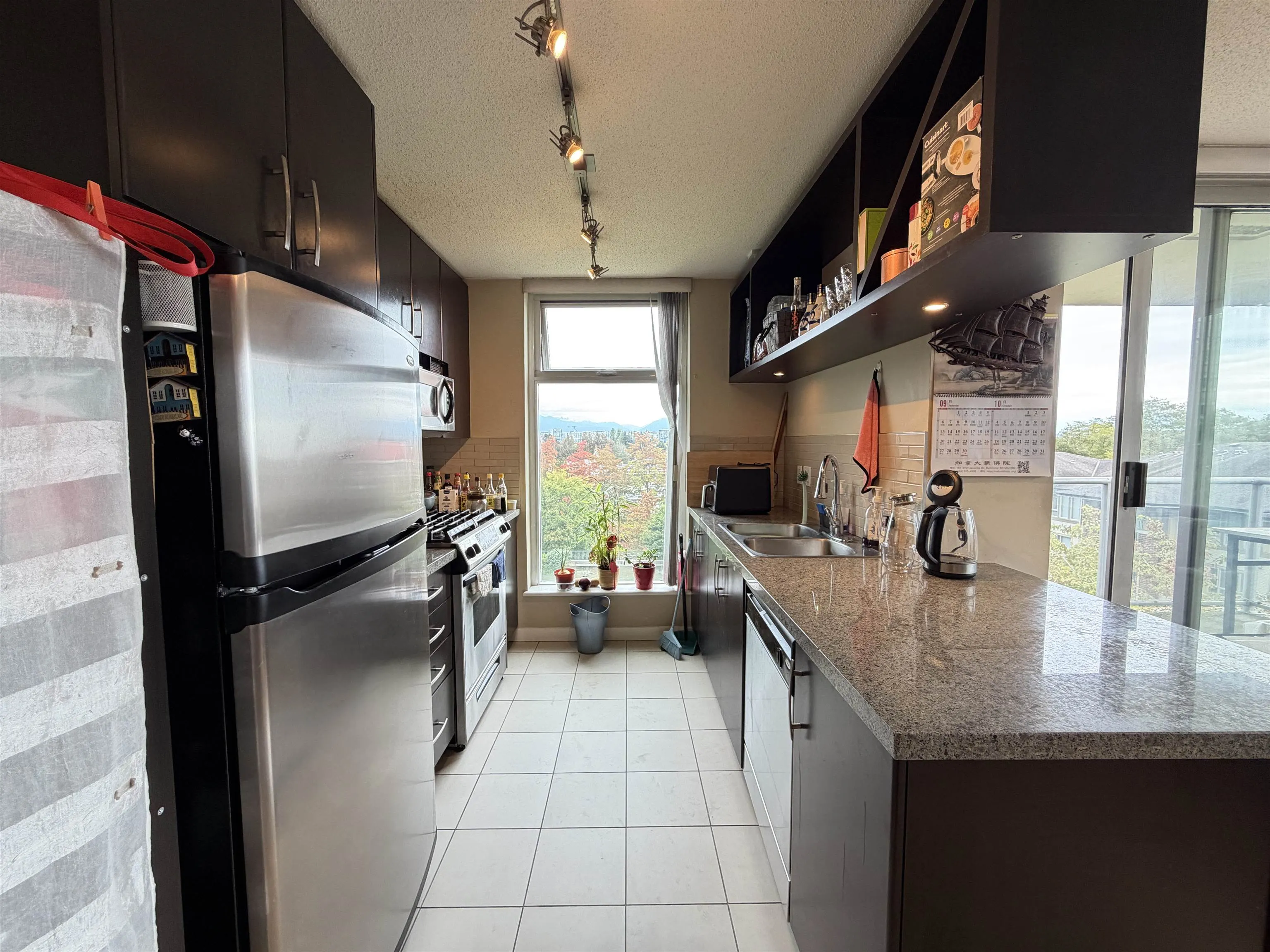 5068 Kwantlen Street #803