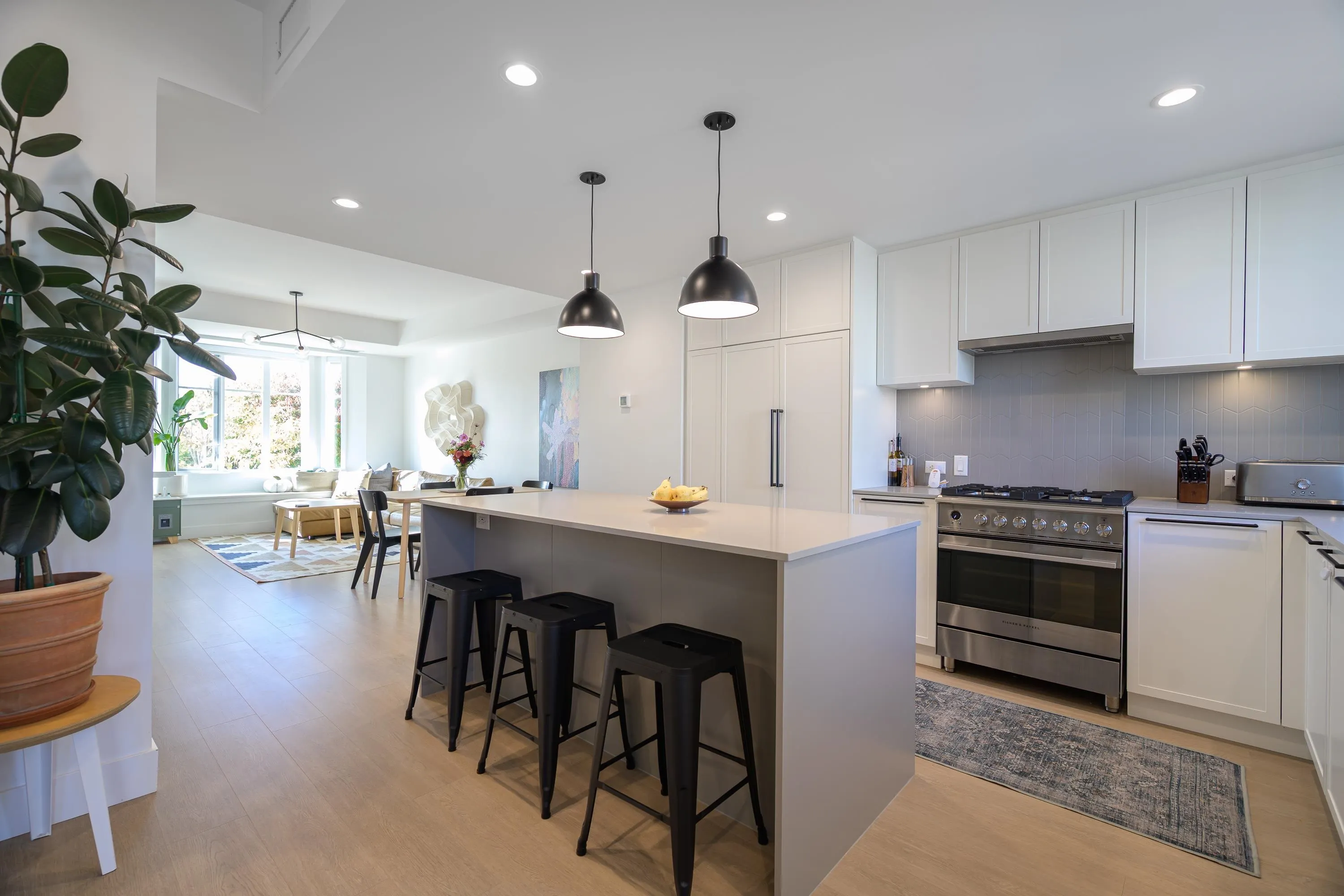 6363 Southlands Drive
