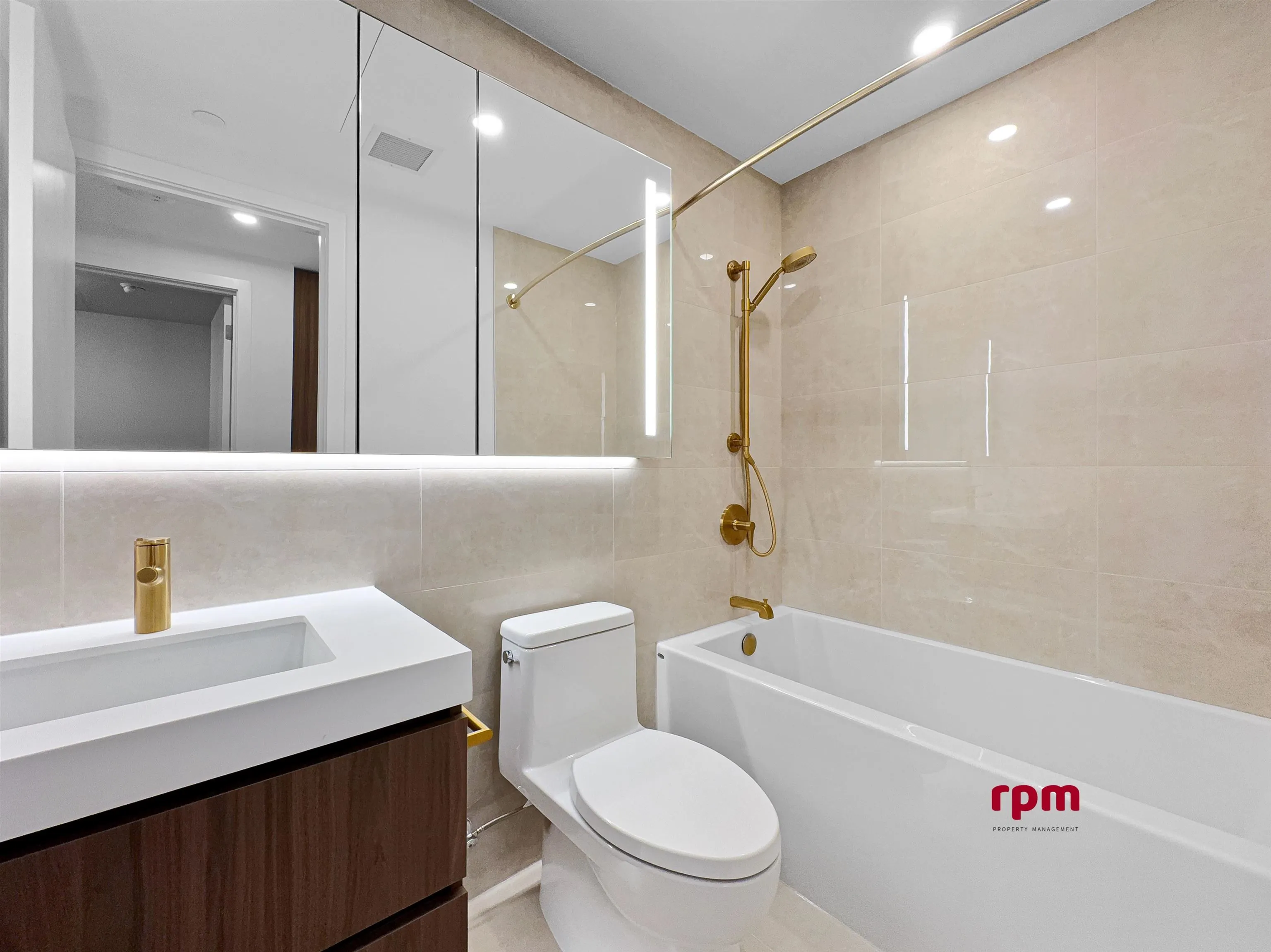 5987 Wilson Avenue #4xx