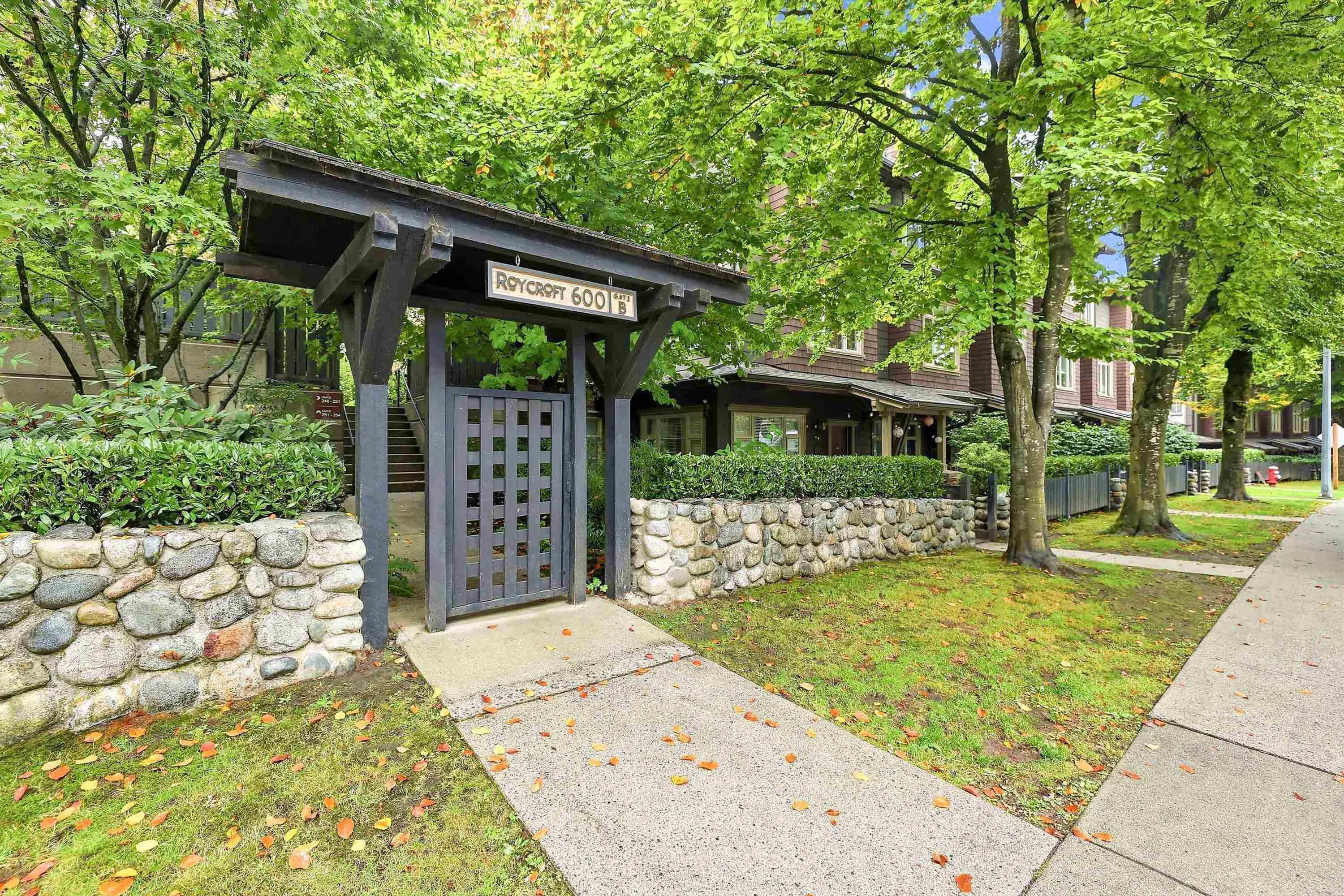 600 Park Crescent #246