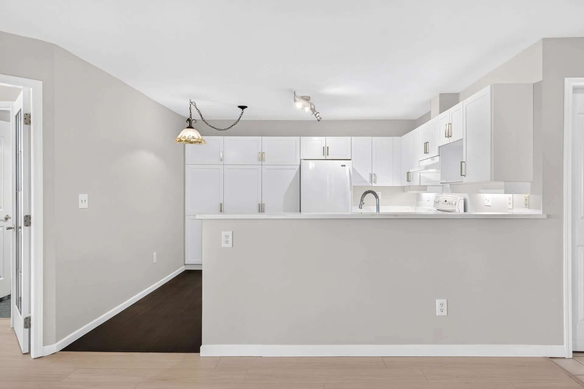 1618 Grant Avenue #202