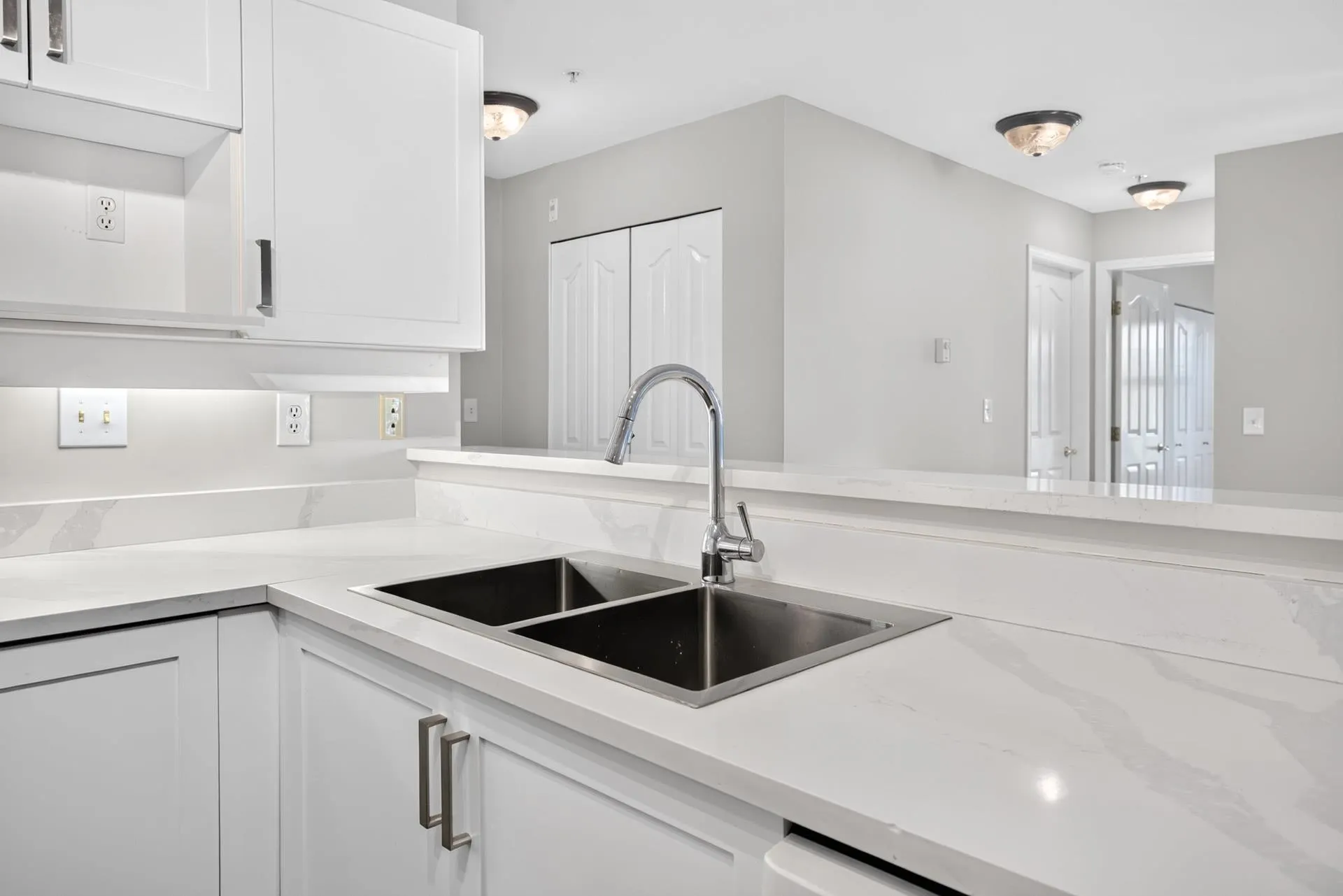 1618 Grant Avenue #202