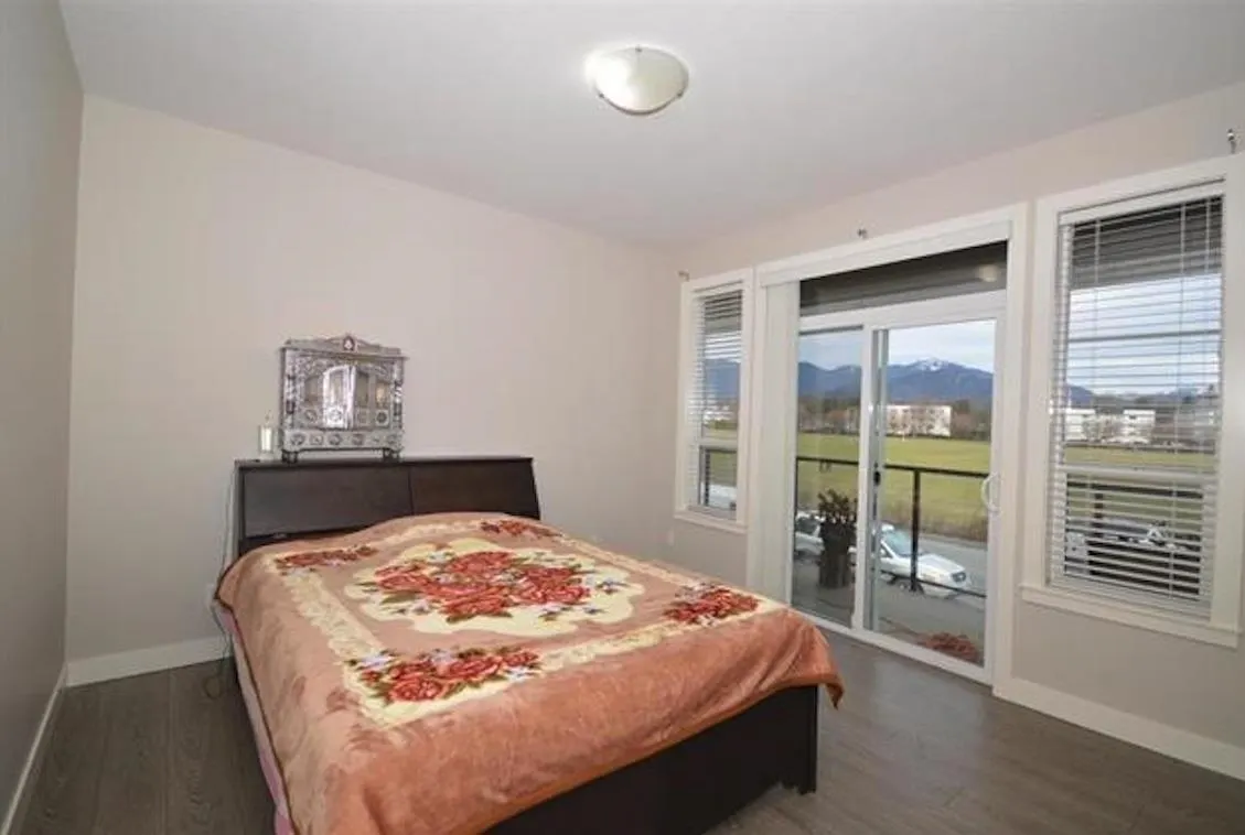 45594 Meadowbrook Drive
