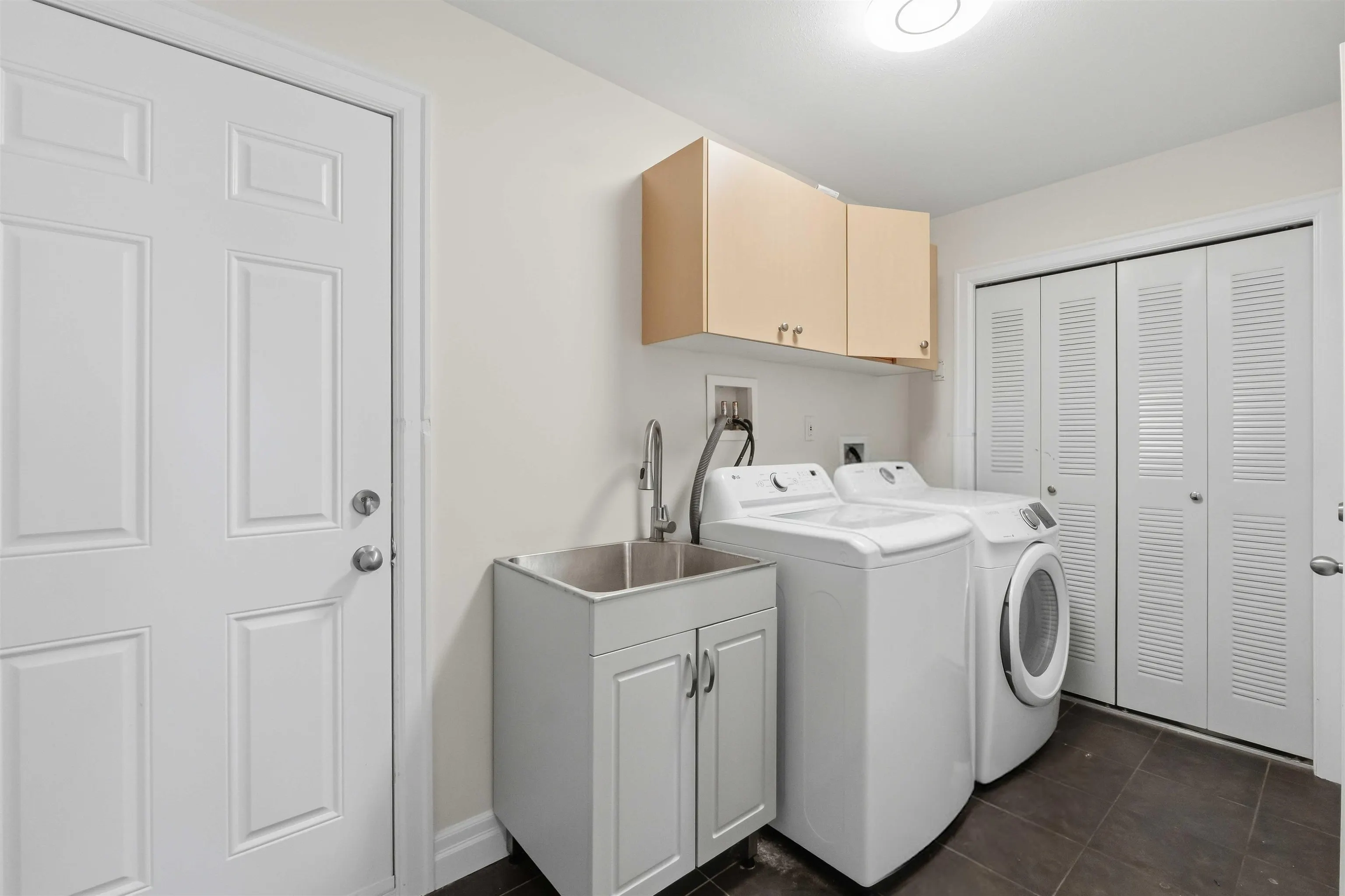 2753 Carriage Court