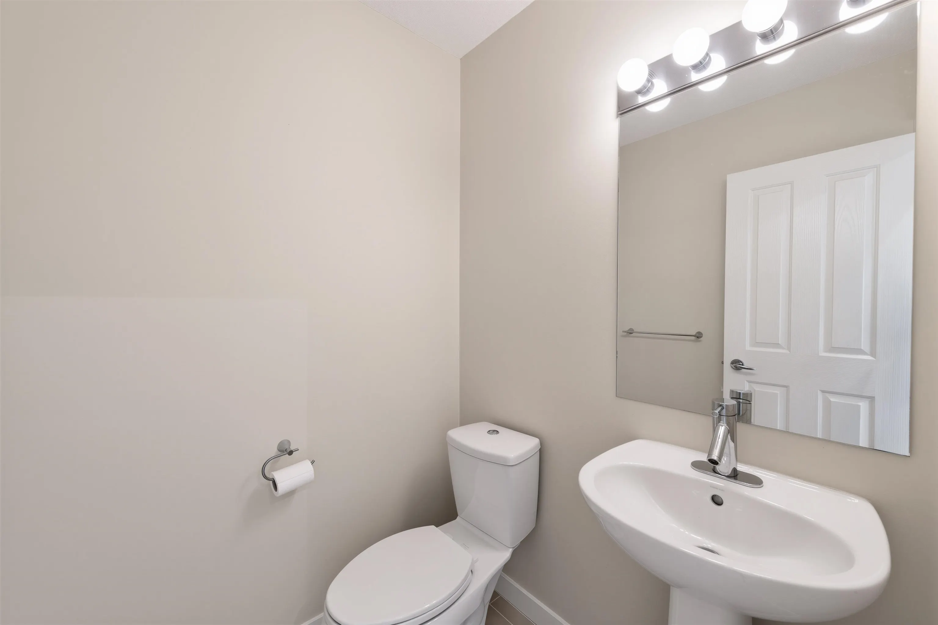 2738 158 Street #27