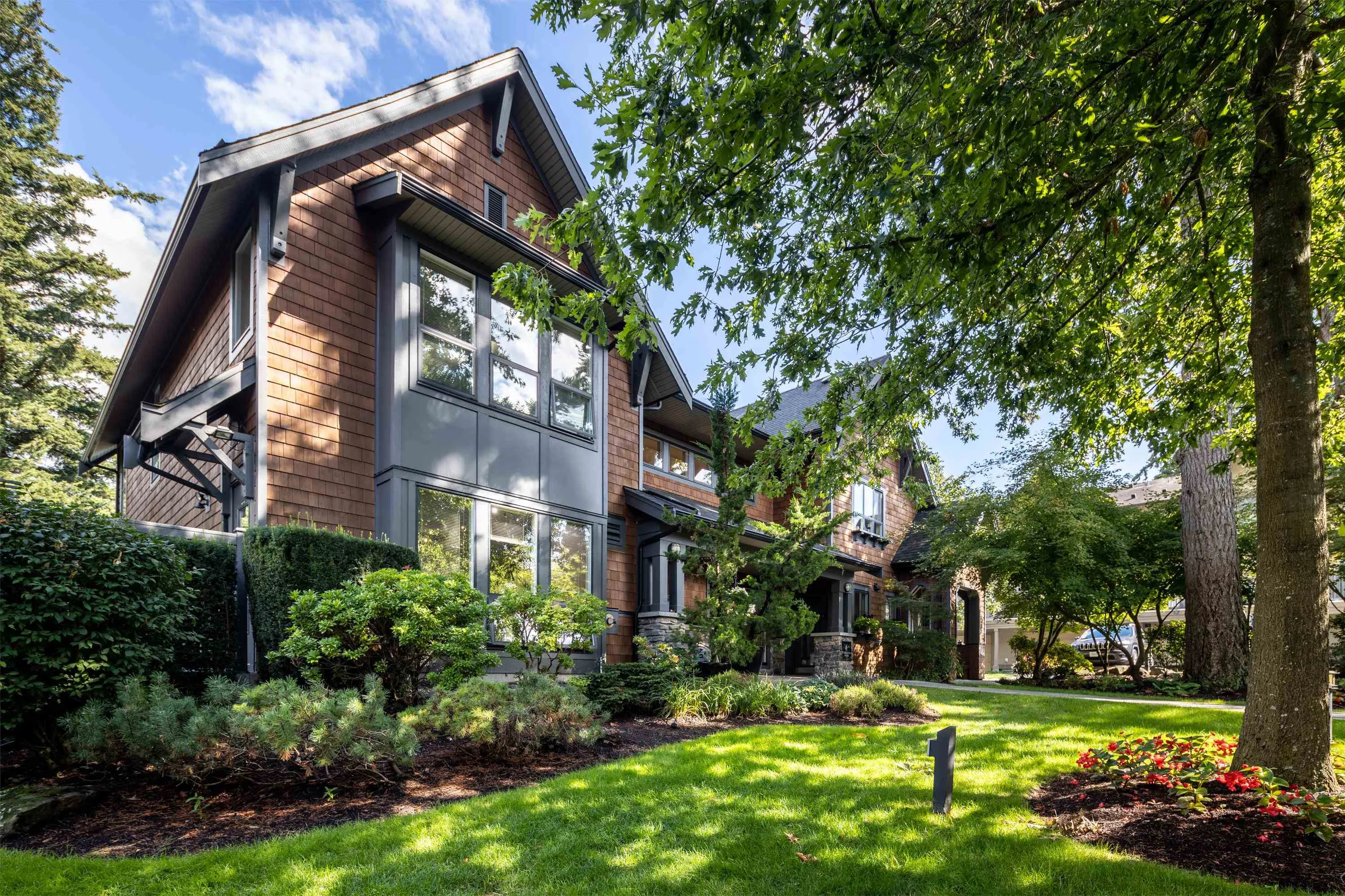 2738 158 Street #27