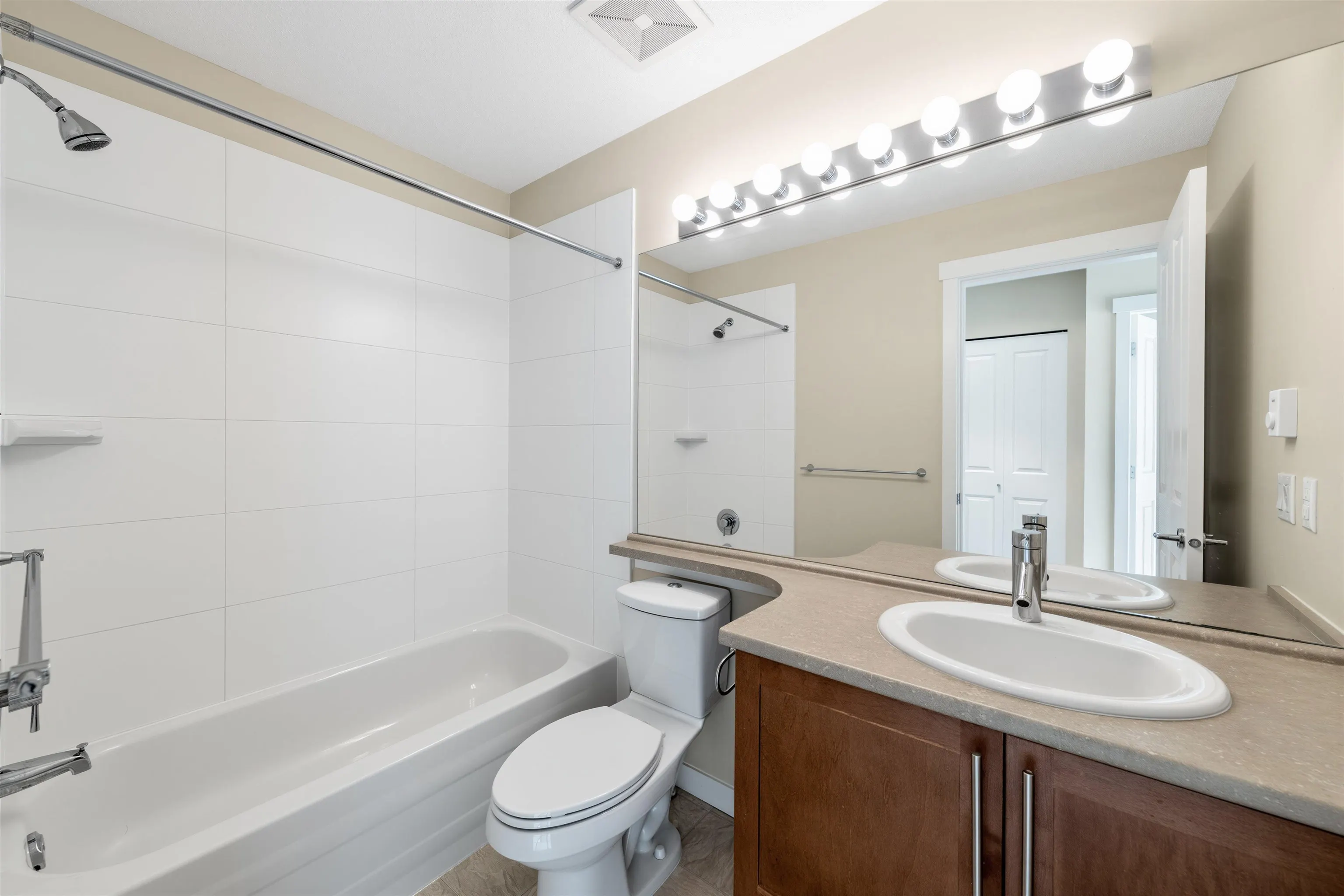 2738 158 Street #27