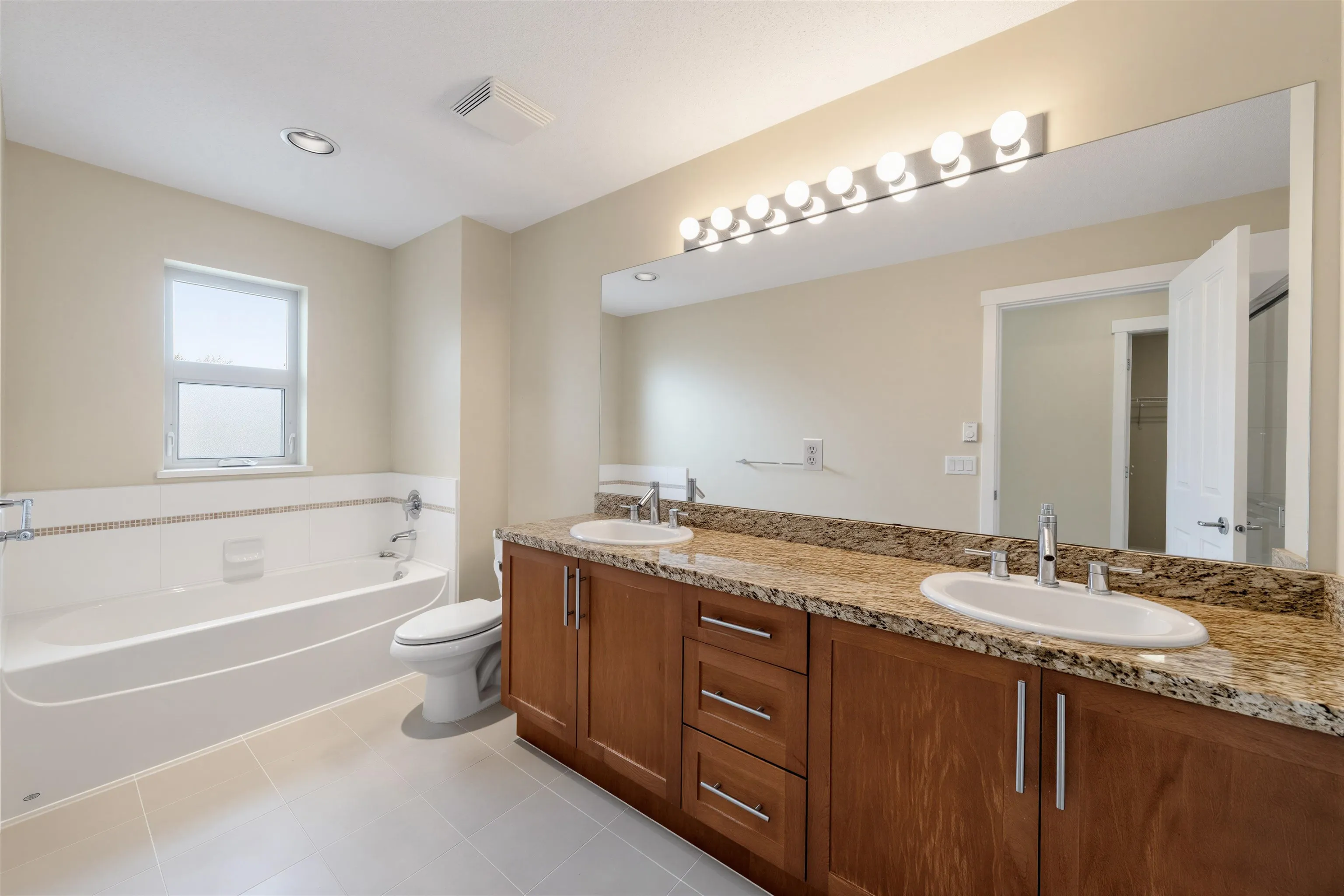 2738 158 Street #27