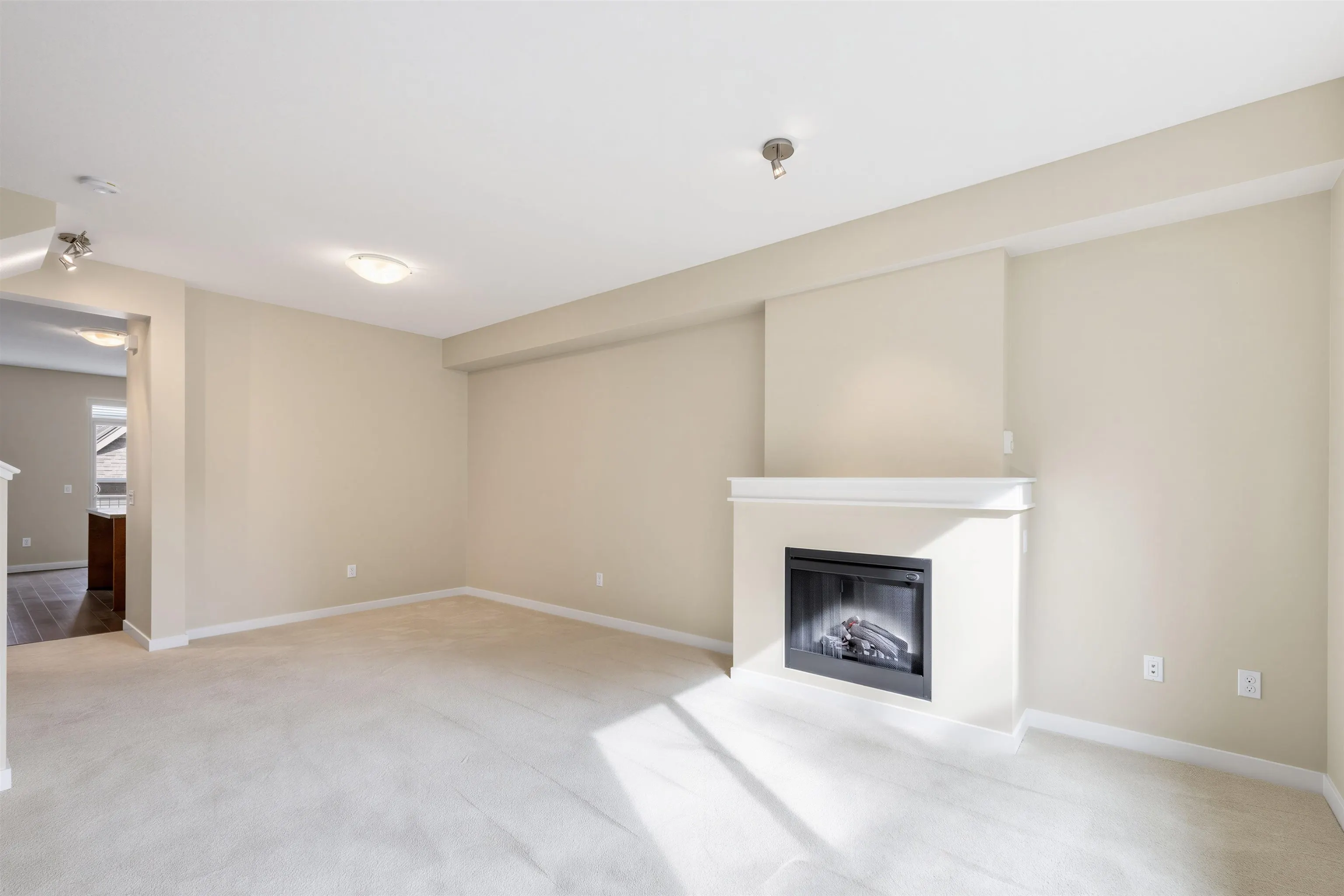 2738 158 Street #27