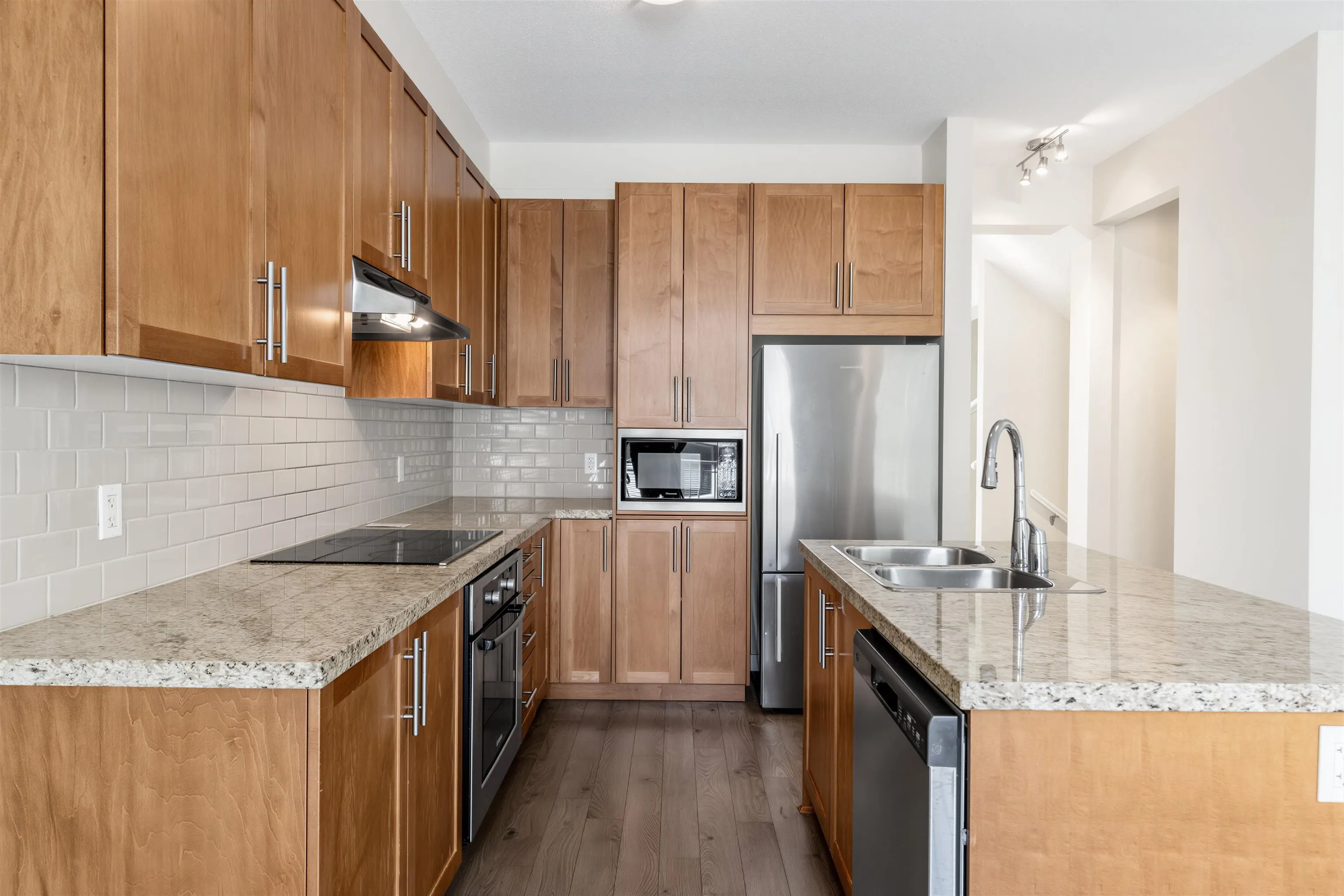 2738 158 Street #27