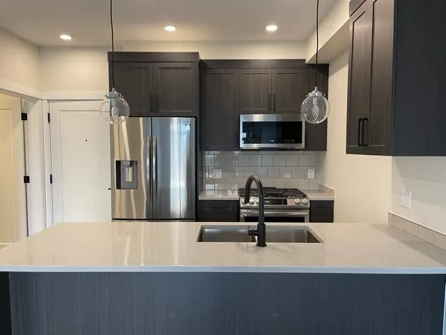 22638 119 Ave #6XX
