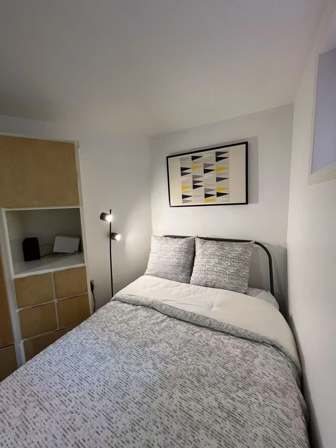 1517 Comox Street #5