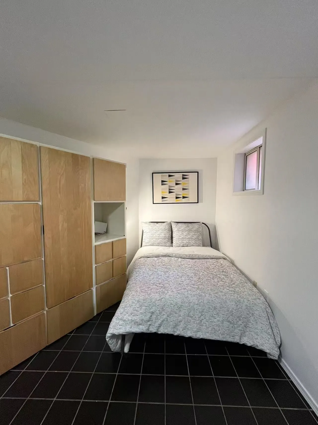 1517 Comox Street #5
