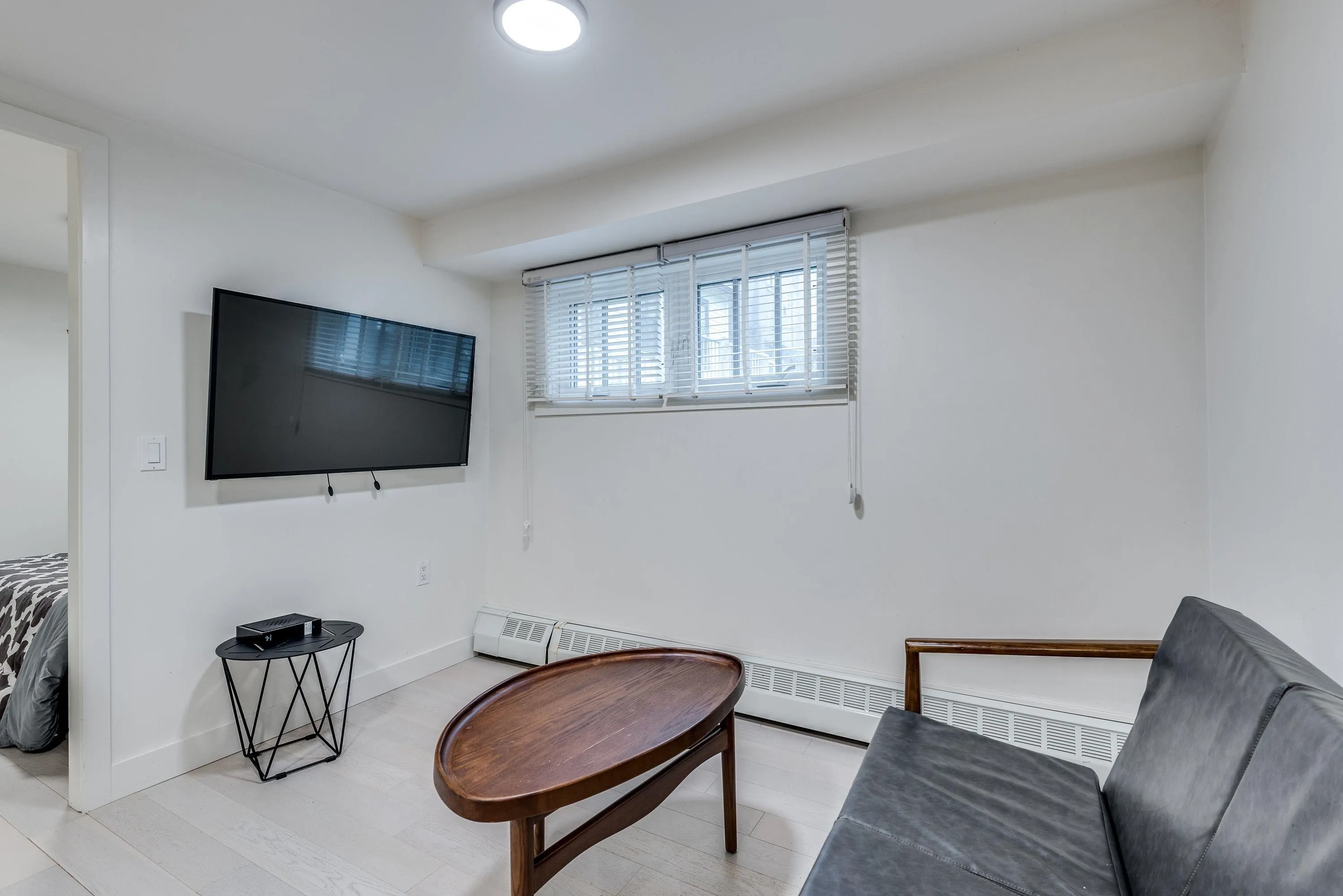 1425 Haro Street #003