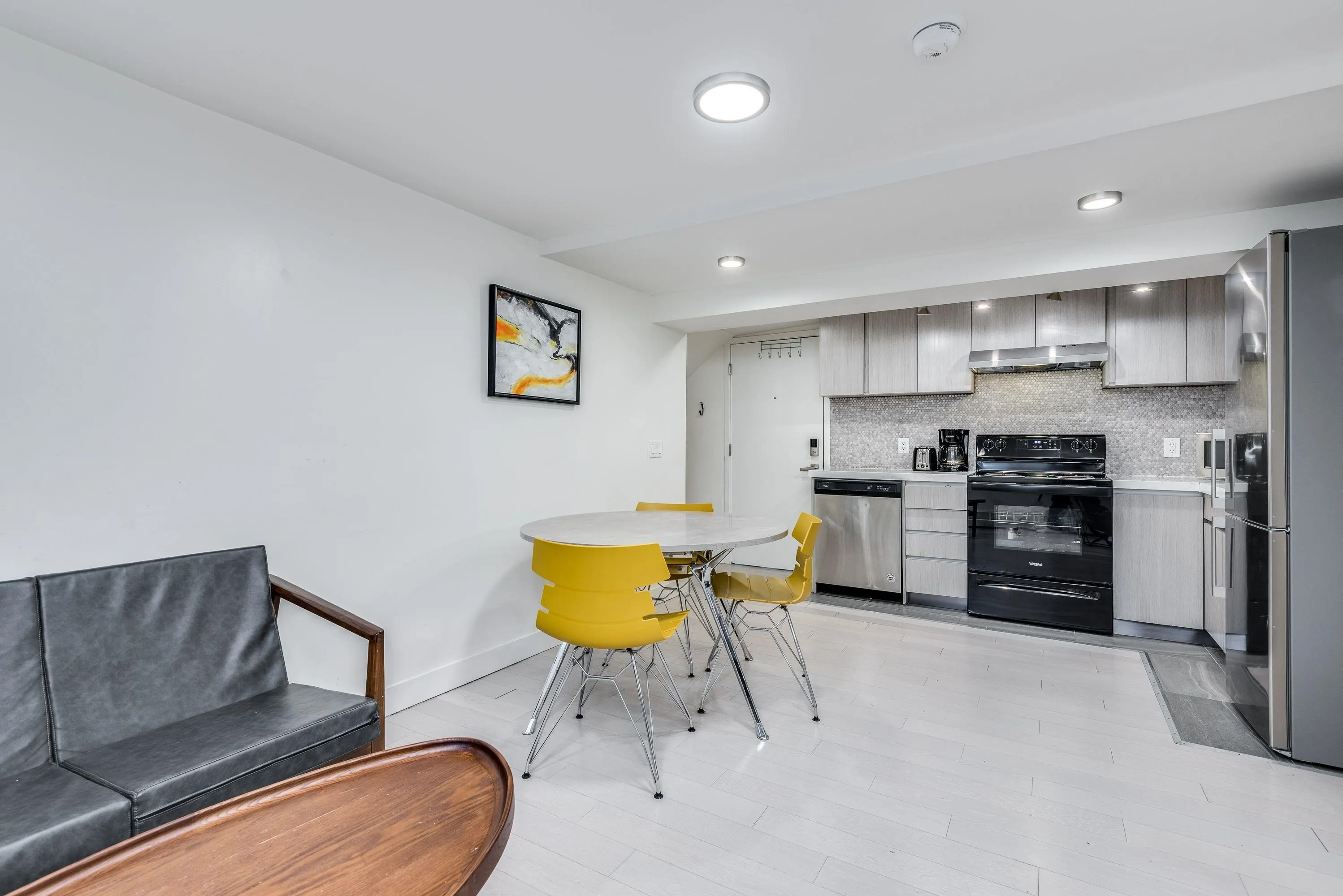 1425 Haro Street #003