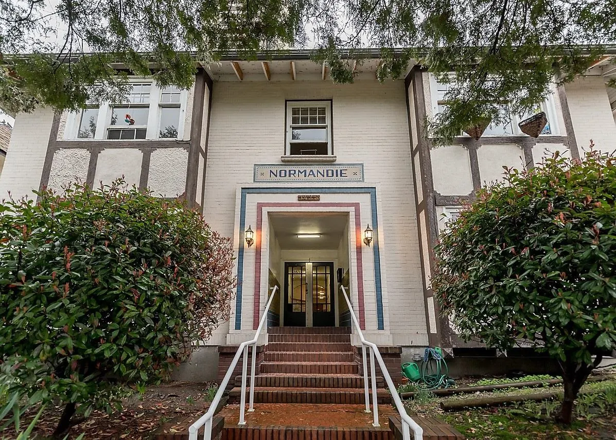 1425 Haro Street #003