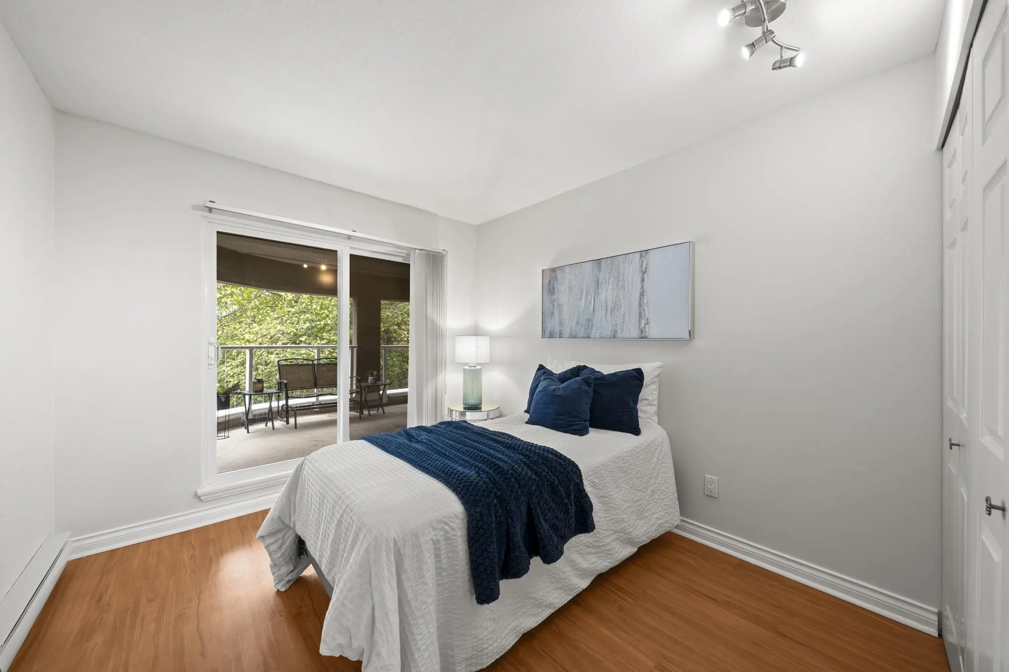 15809 Marine Drive #304