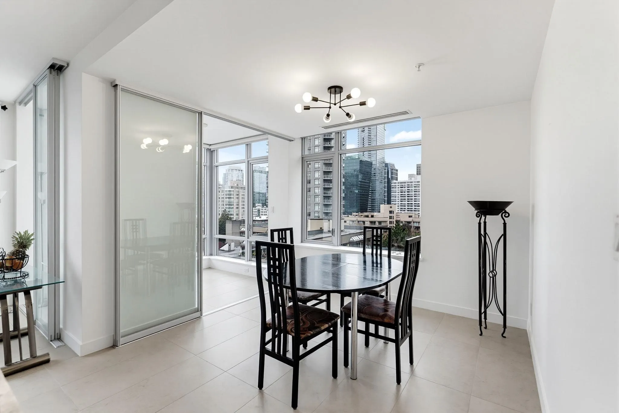 1028 Barclay Street #908