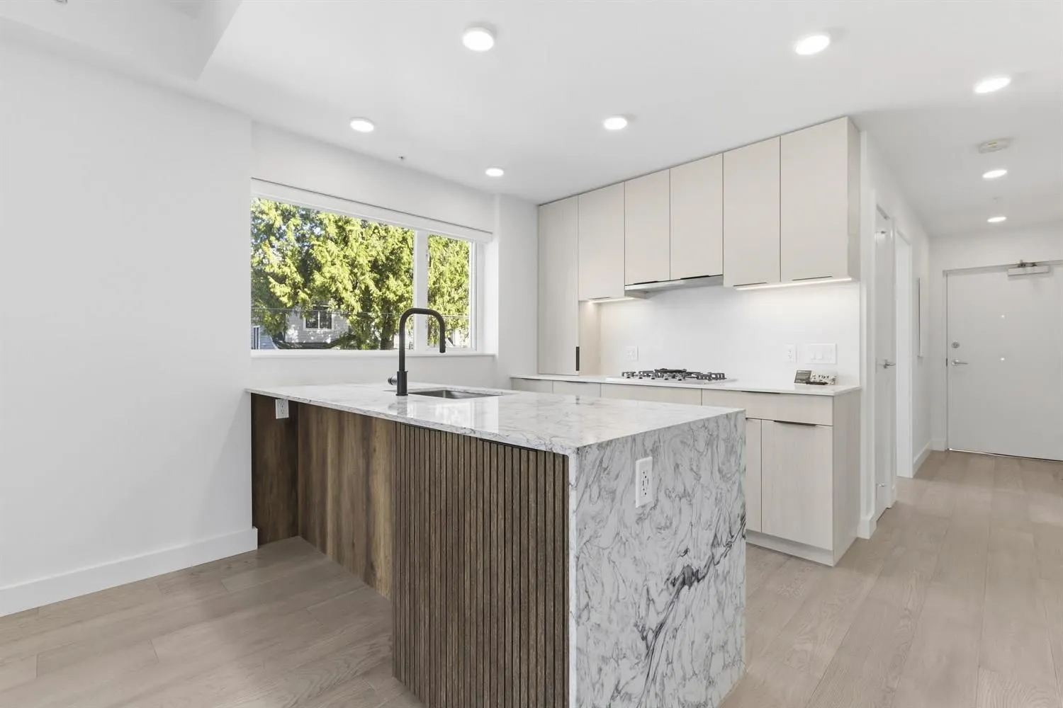 3590 W 39th Avenue #201