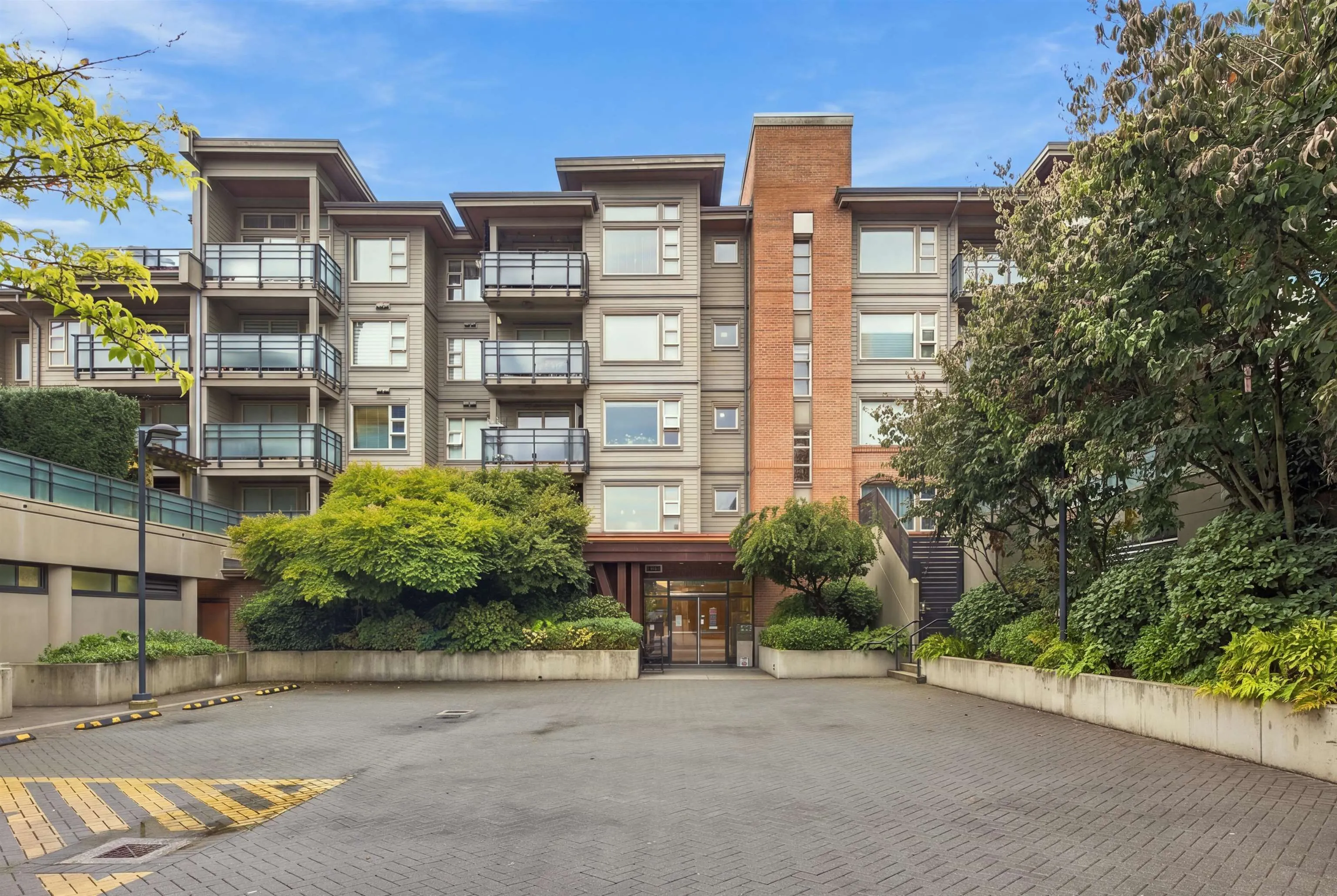 1677 Lloyd Avenue #504