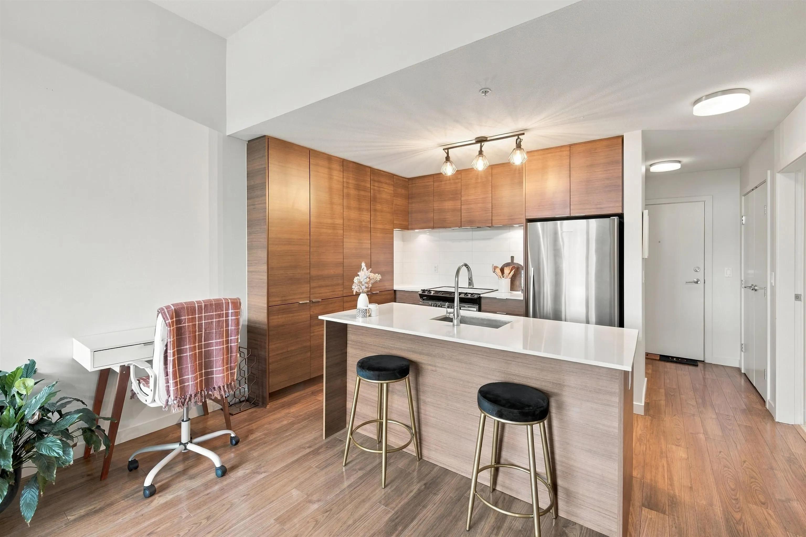 1677 Lloyd Avenue #504