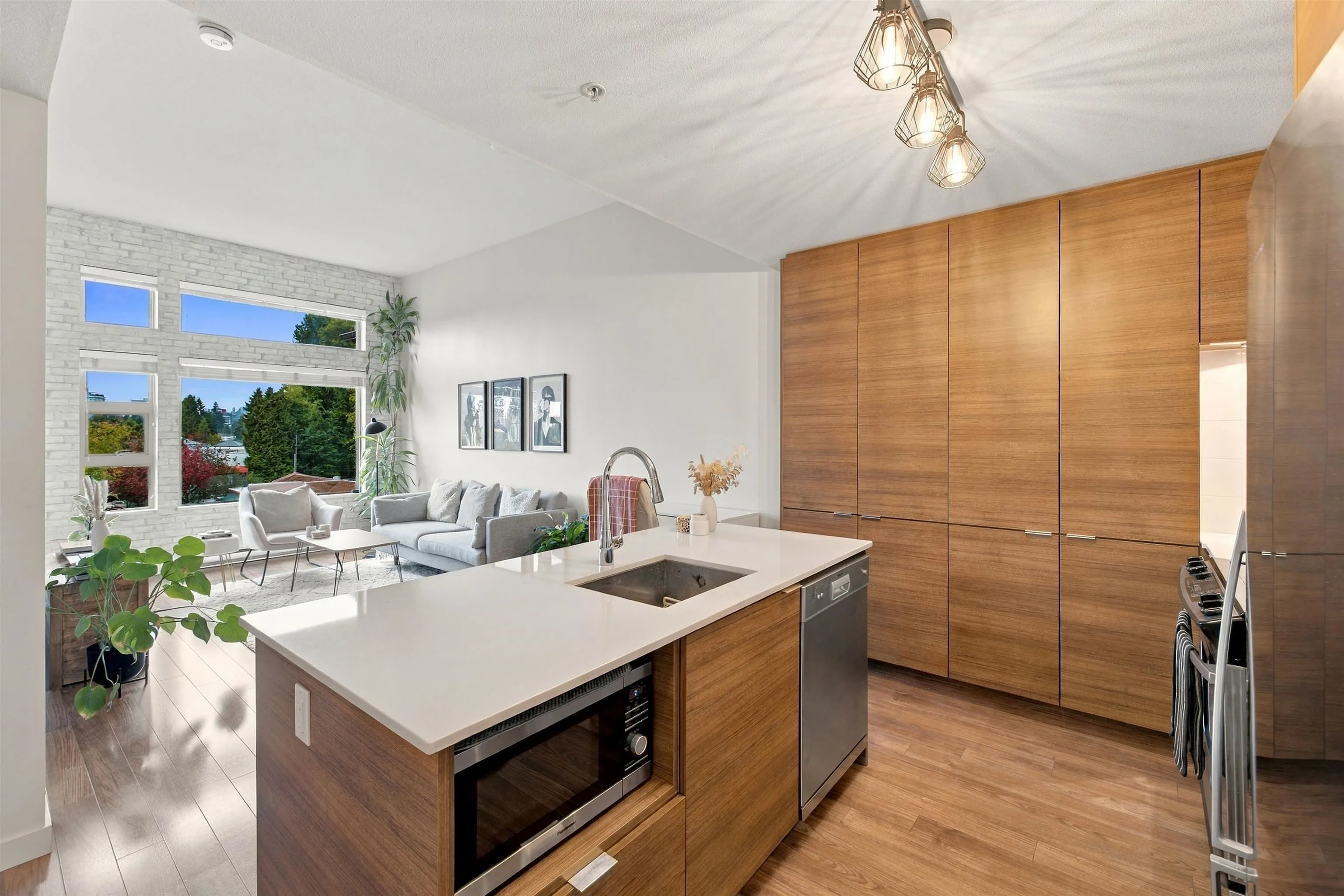 1677 Lloyd Avenue #504