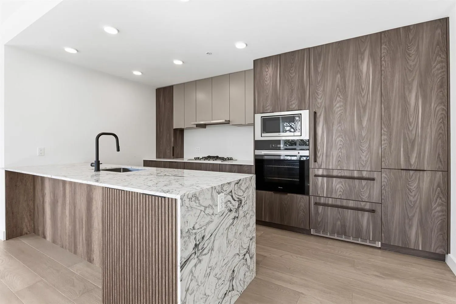 3590 W 39th Avenue #206