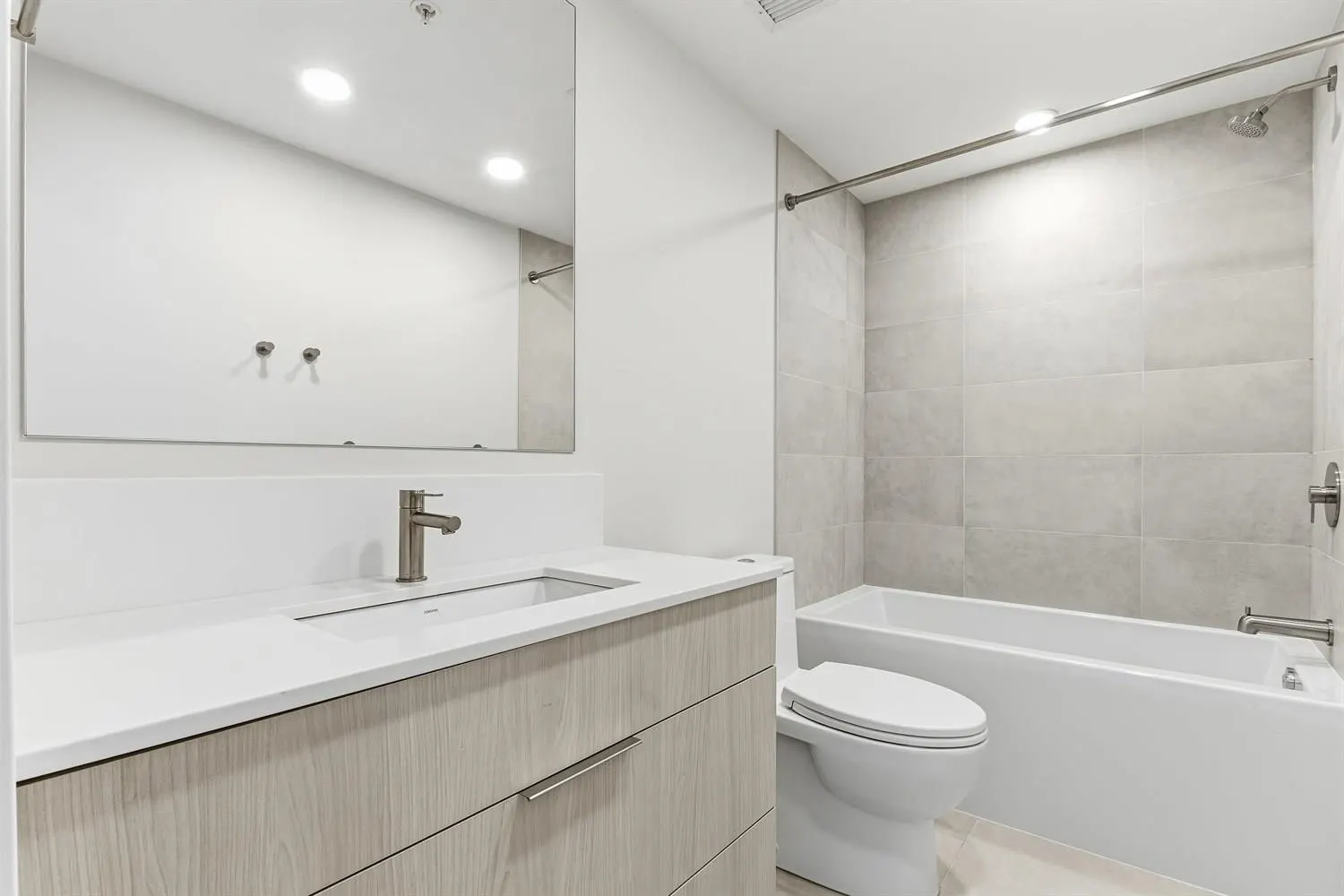 3590 W 39th Avenue #303