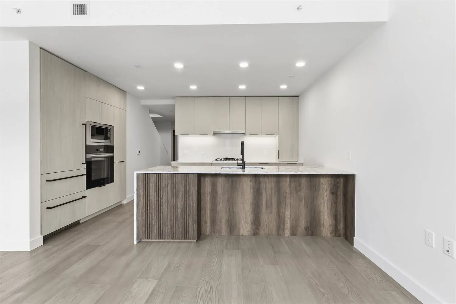 3590 W 39th Avenue #304