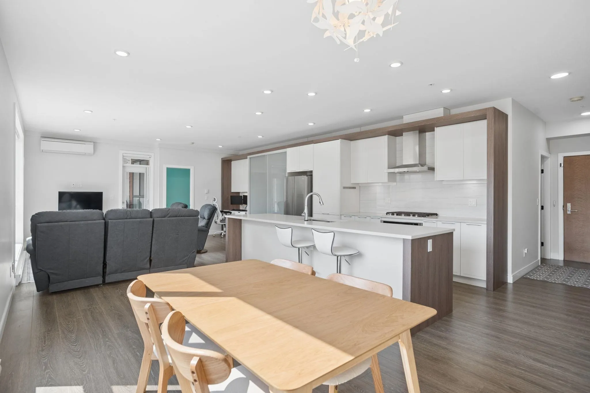 11507 84 Avenue #216