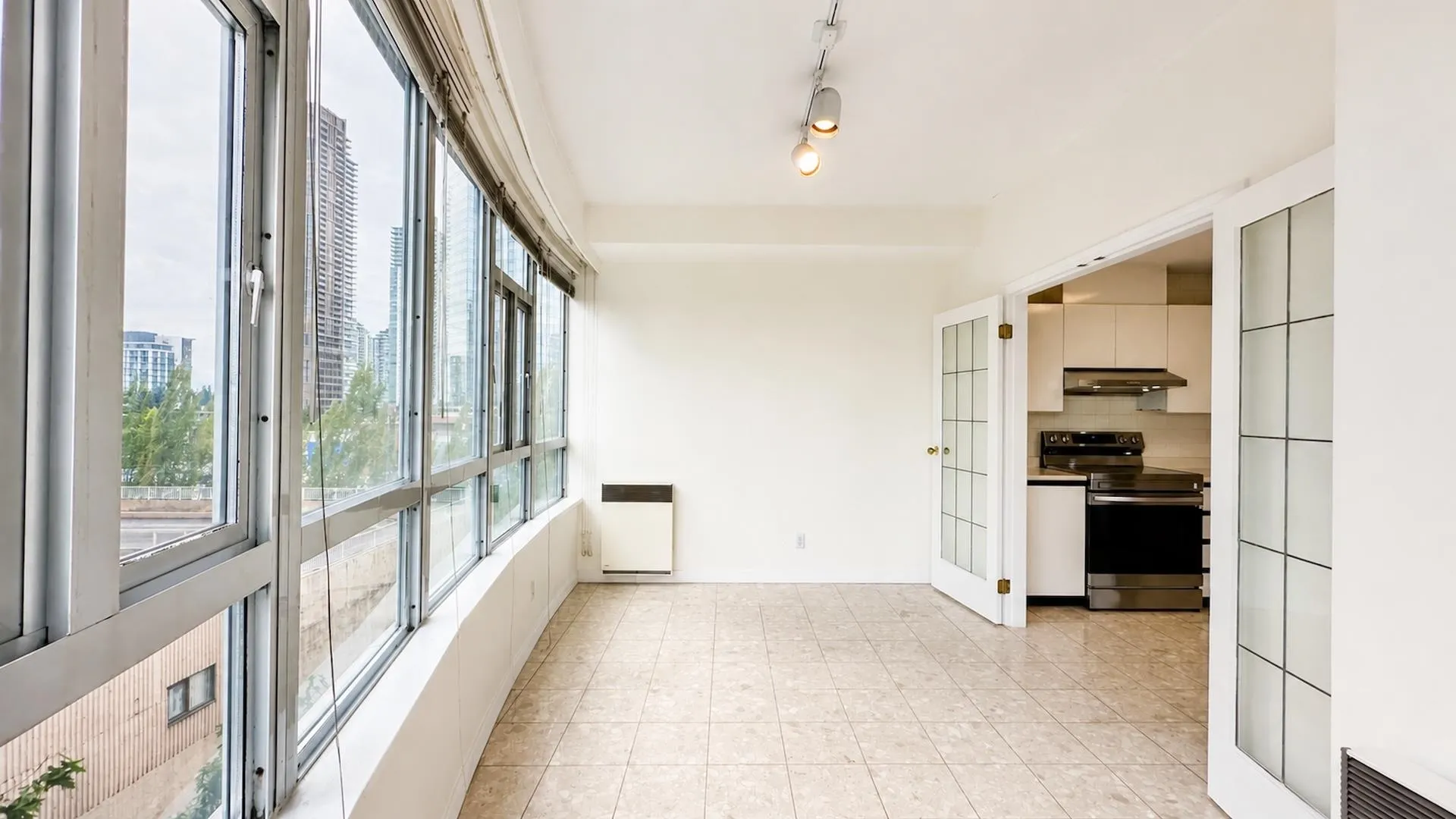 6521 Bonsor Avenue #502