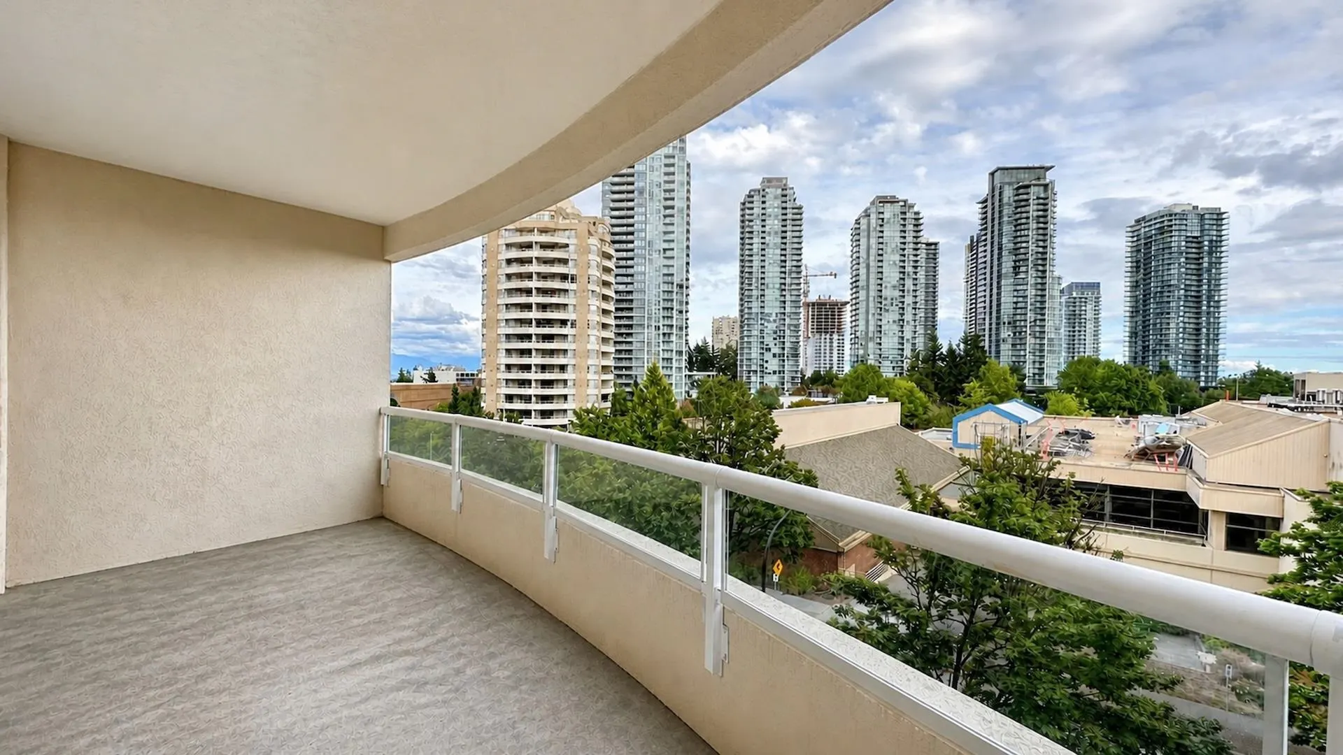 6521 Bonsor Avenue #502