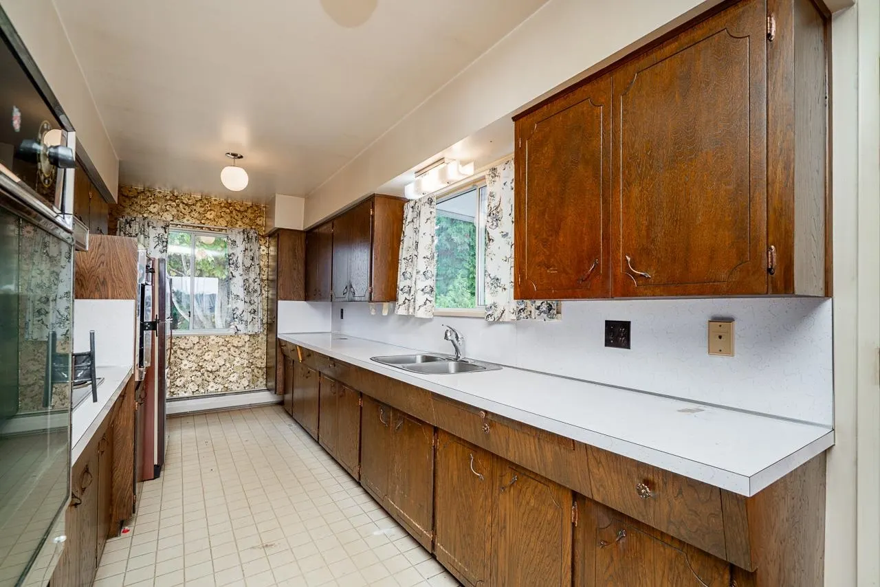 12209 64 Avenue